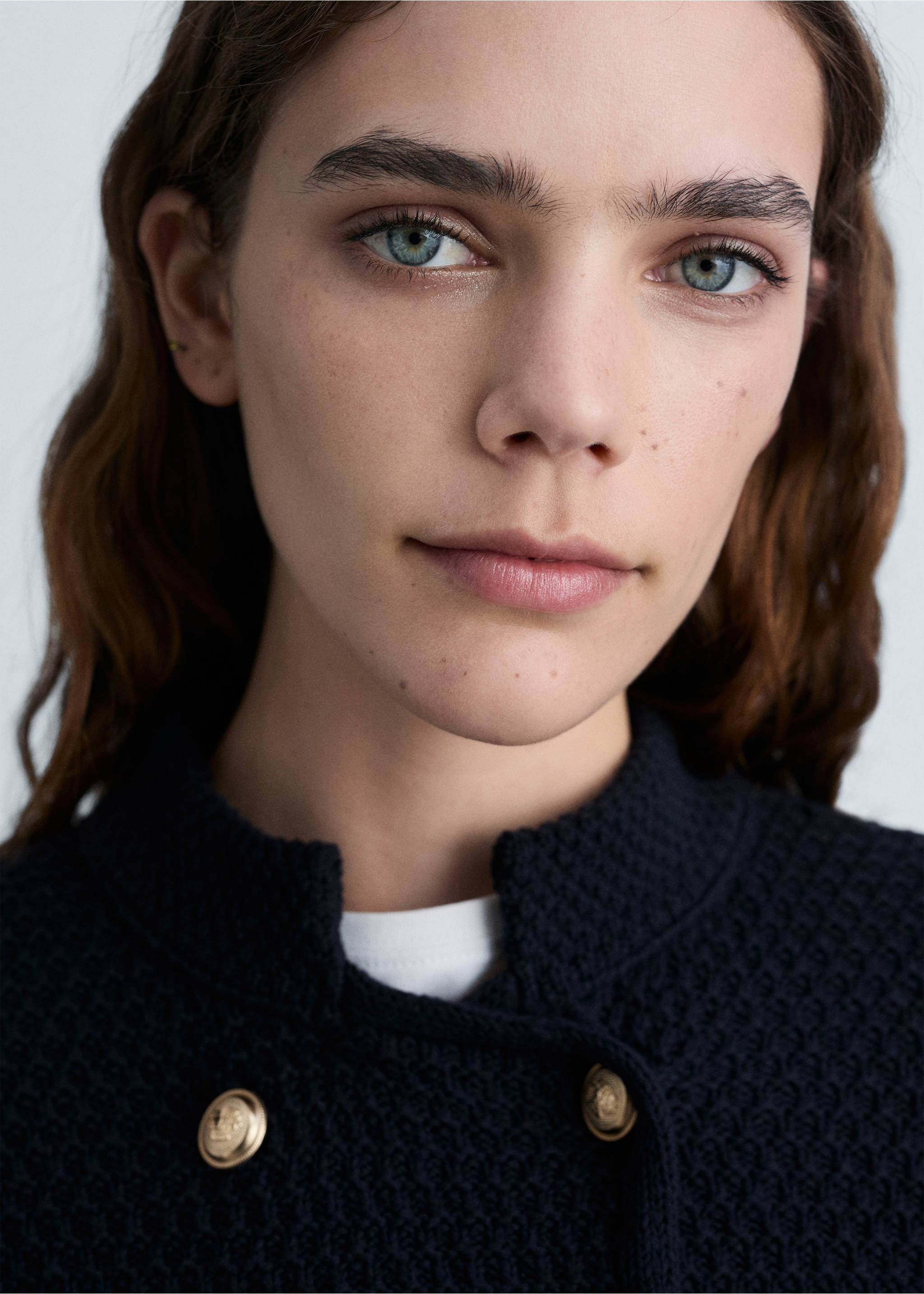 Double-breasted knitted jacket - Details of the article 1, Navy. Ref: 87024092-00.