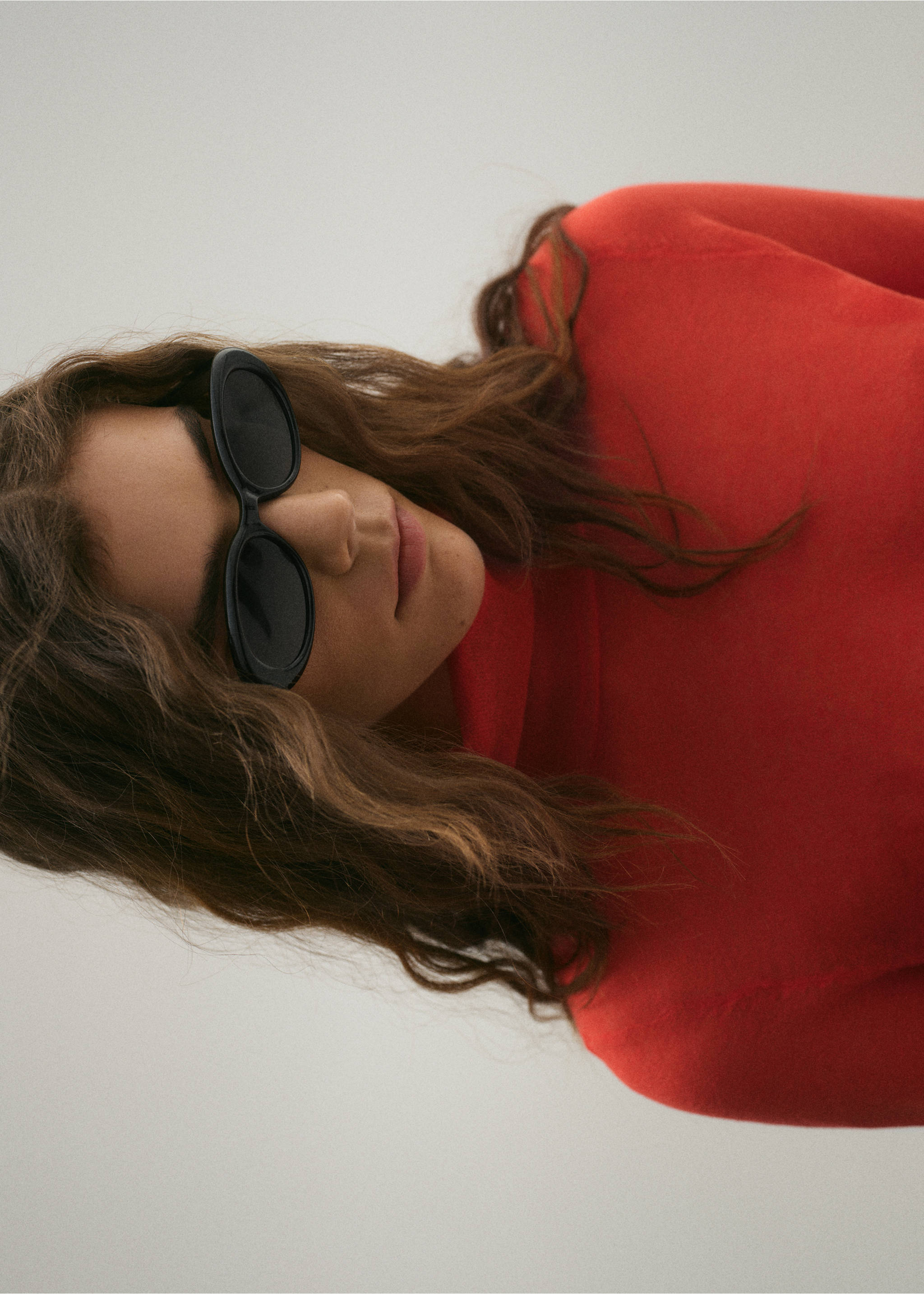 Oval-frame sunglasses - General plane, Black. Ref: 87024388-00.