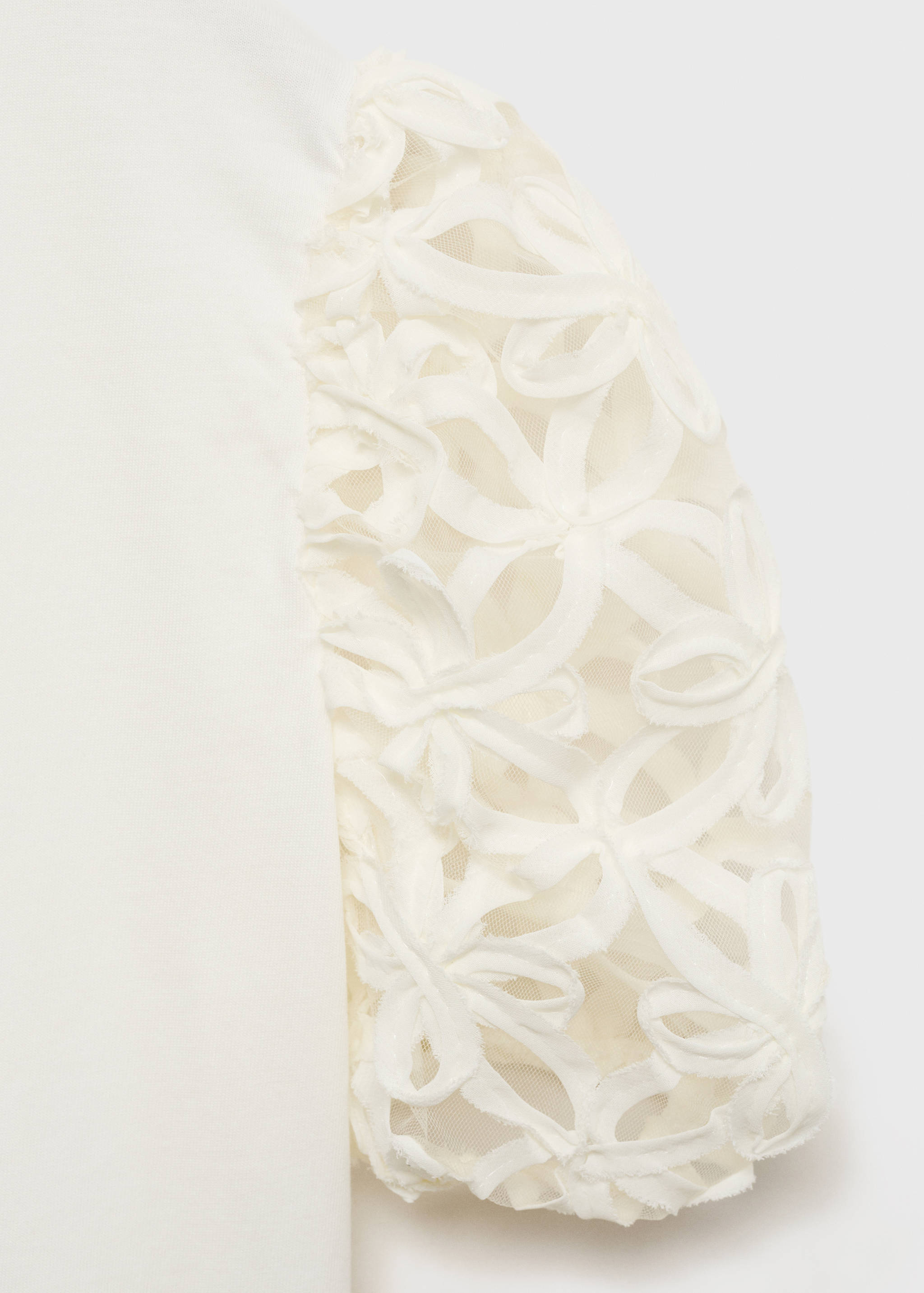 Embroidered short-sleeved t-shirt - Details of the article 8