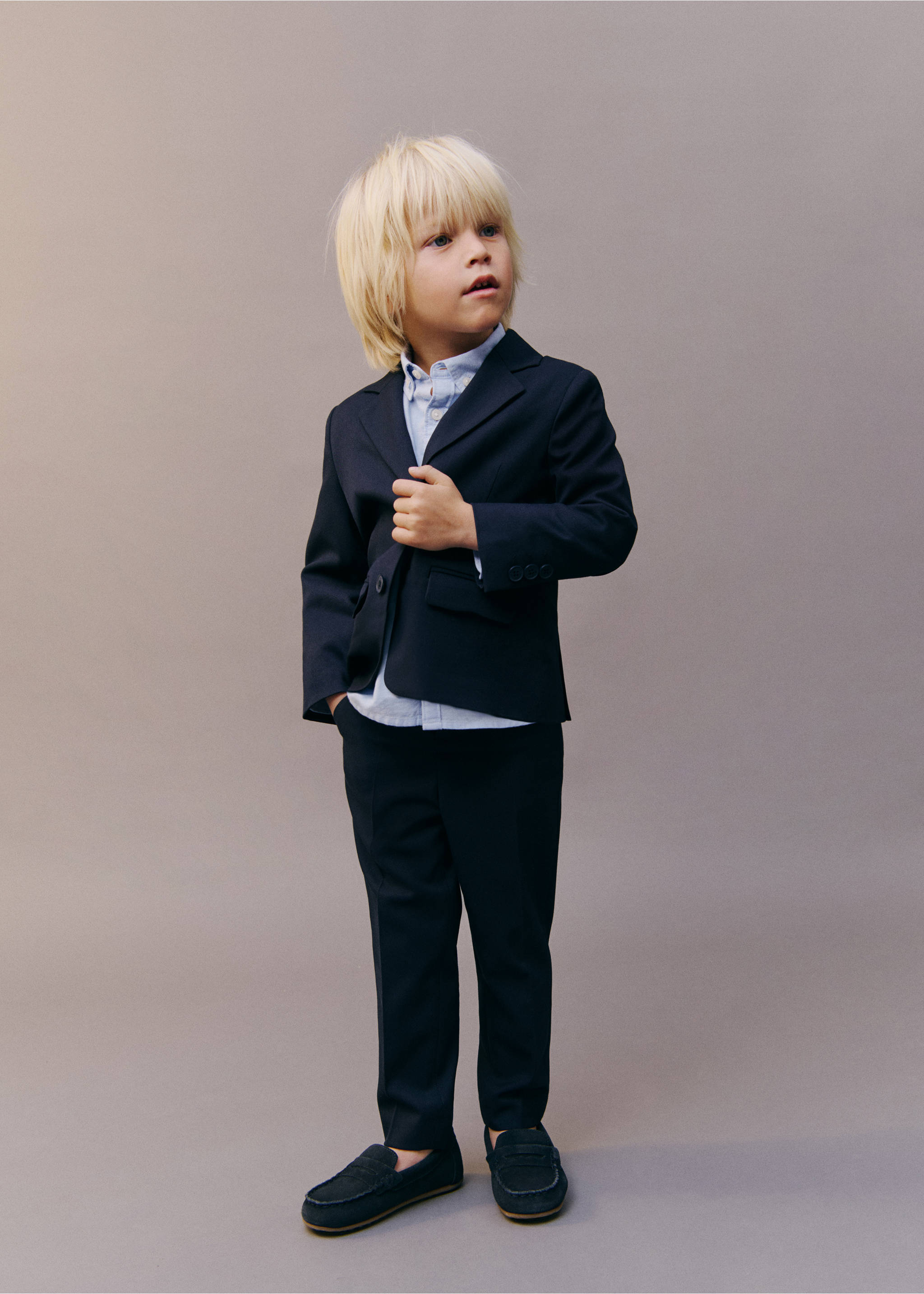 Contrast waistband chinos - Details of the article 2, Dark Navy. Ref: 87024405-00.