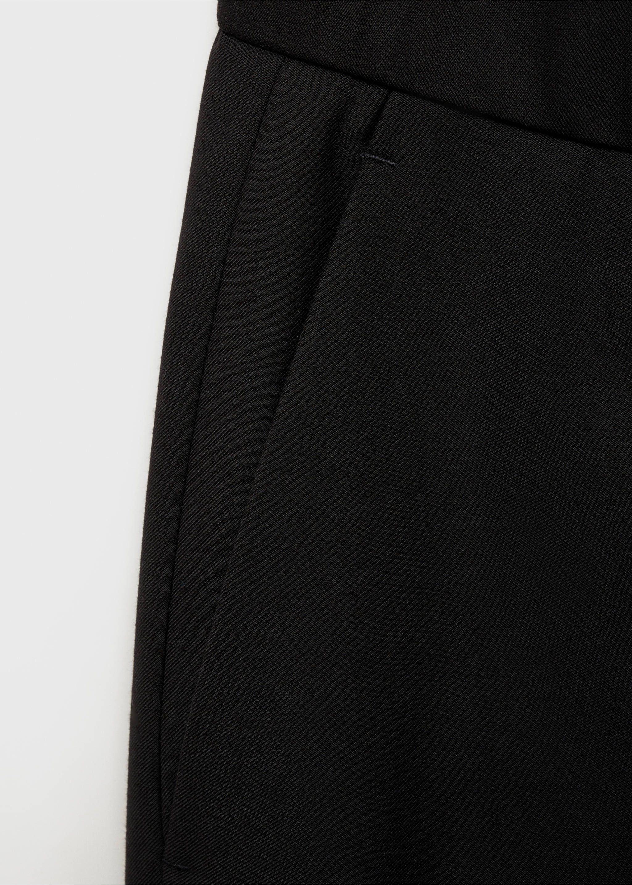Pantalón traje relaxed fit pinzas - Detalle del artículo 0, Negro. Ref: 87024406-00.