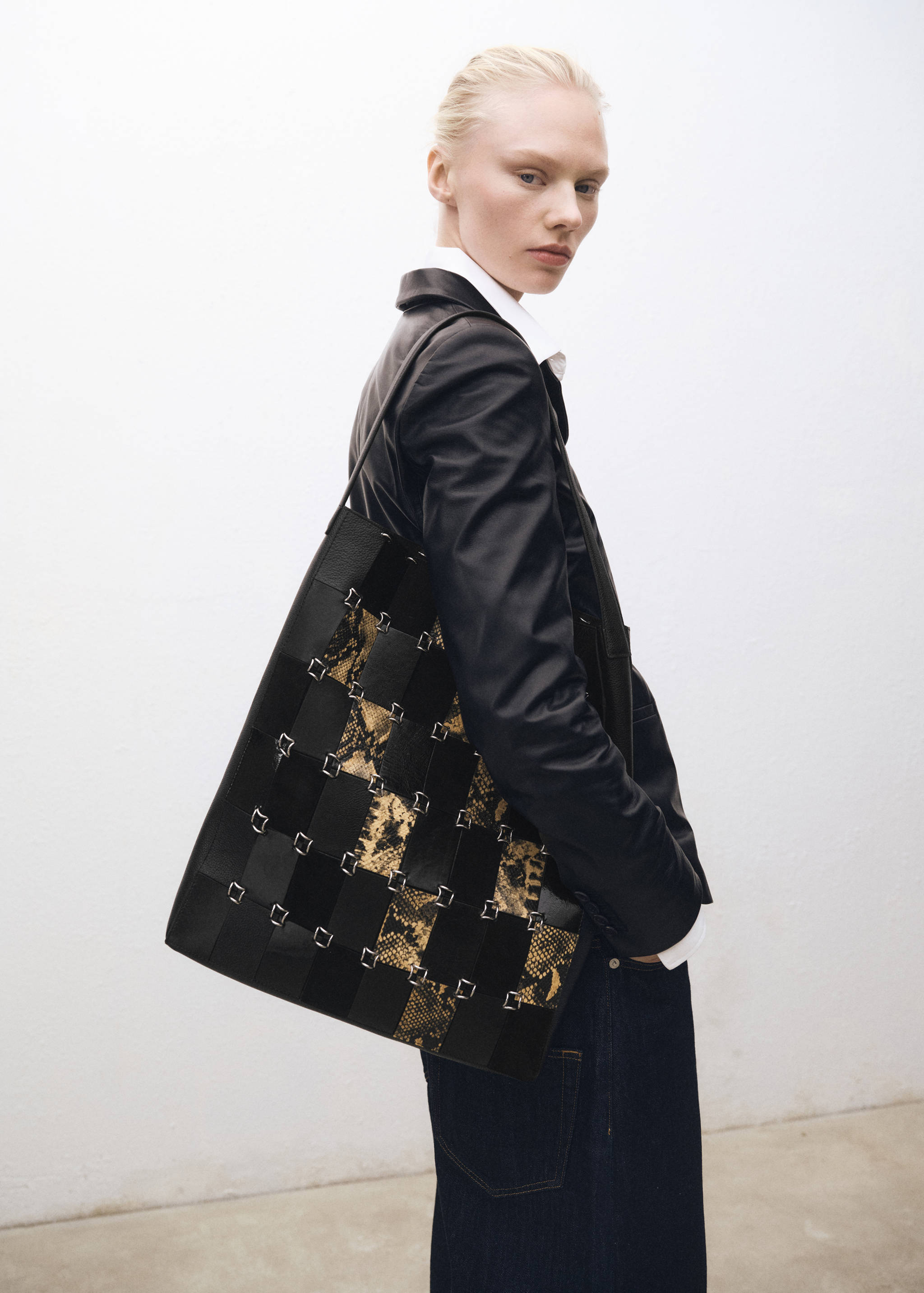 Combined-patchwork leather shopper bag - General plane