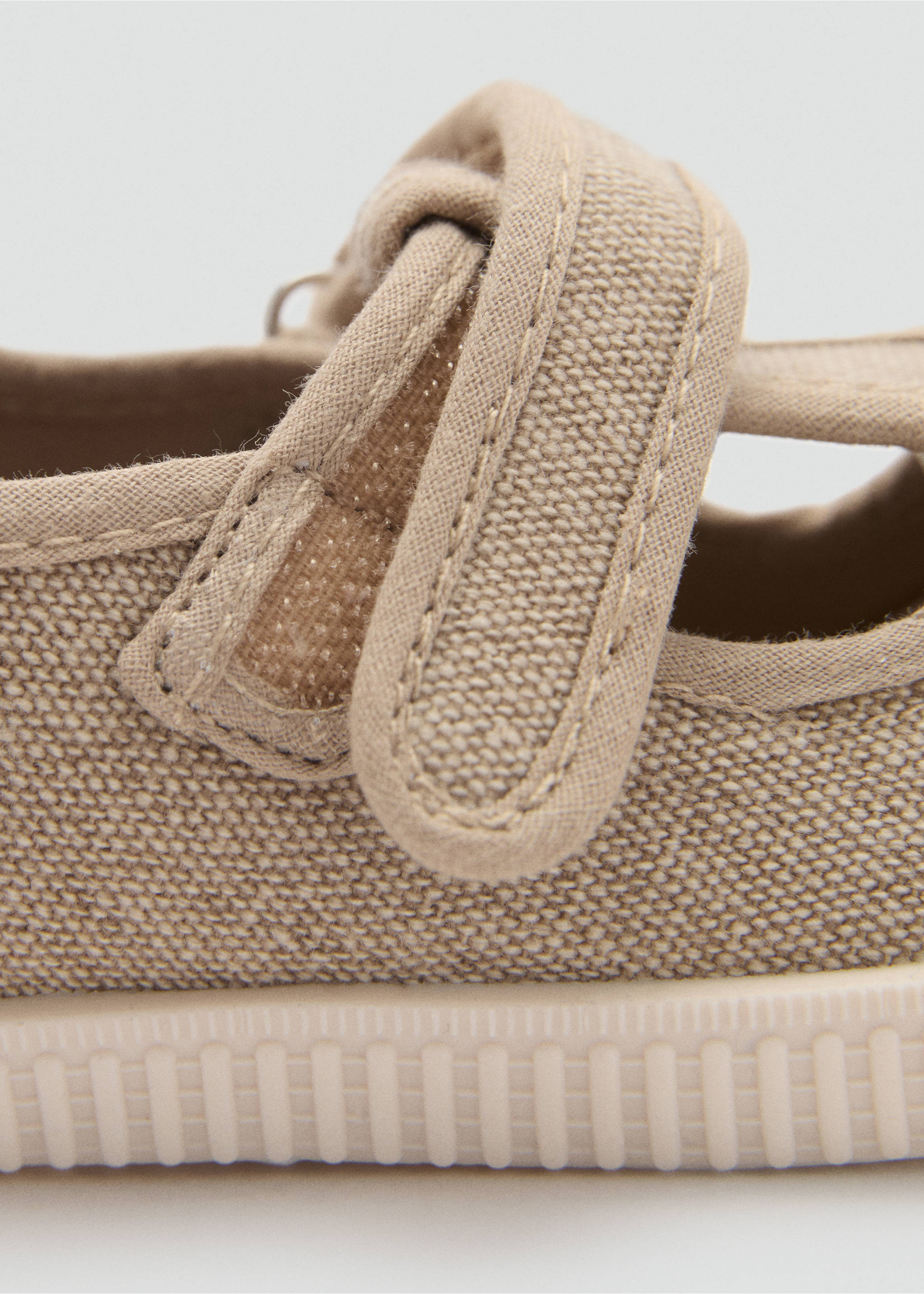 Velcro fastening strap sneakers - Details of the article 2, Sand. Ref: 87024784-00.