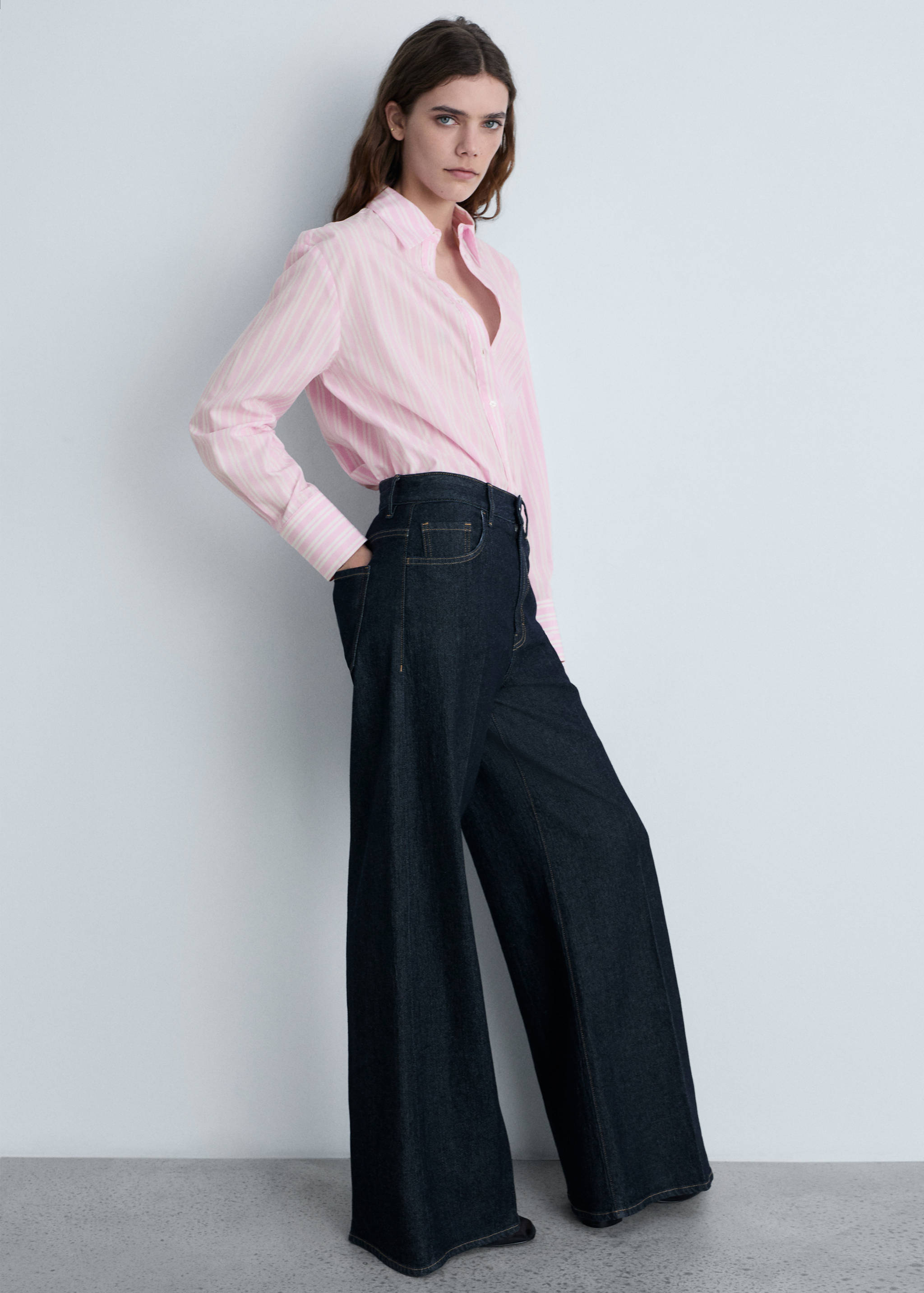 Camisa recta rayas - Plano general