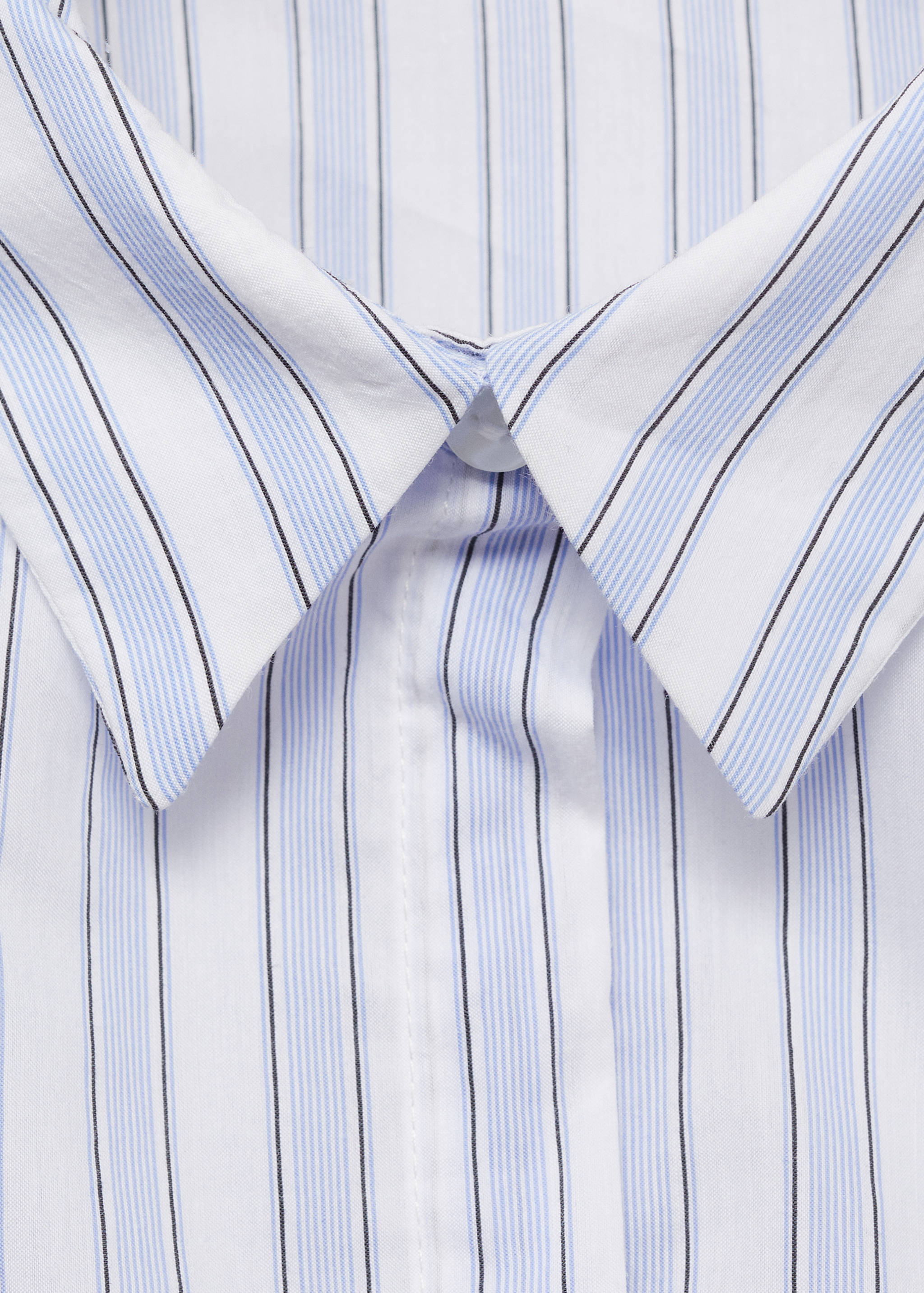 Shirt with adjustable waist - Details of the article 8