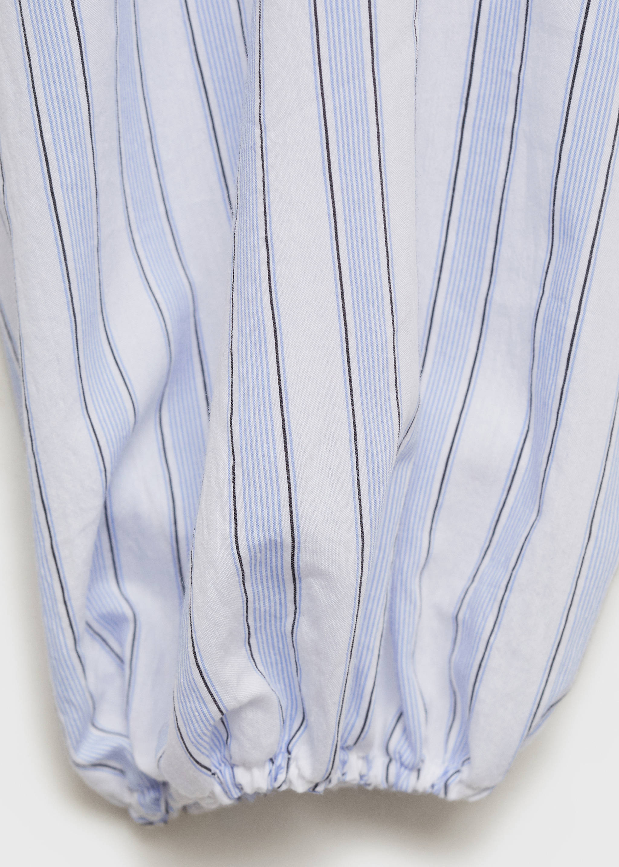 Shirt with adjustable waist - Details of the article 0