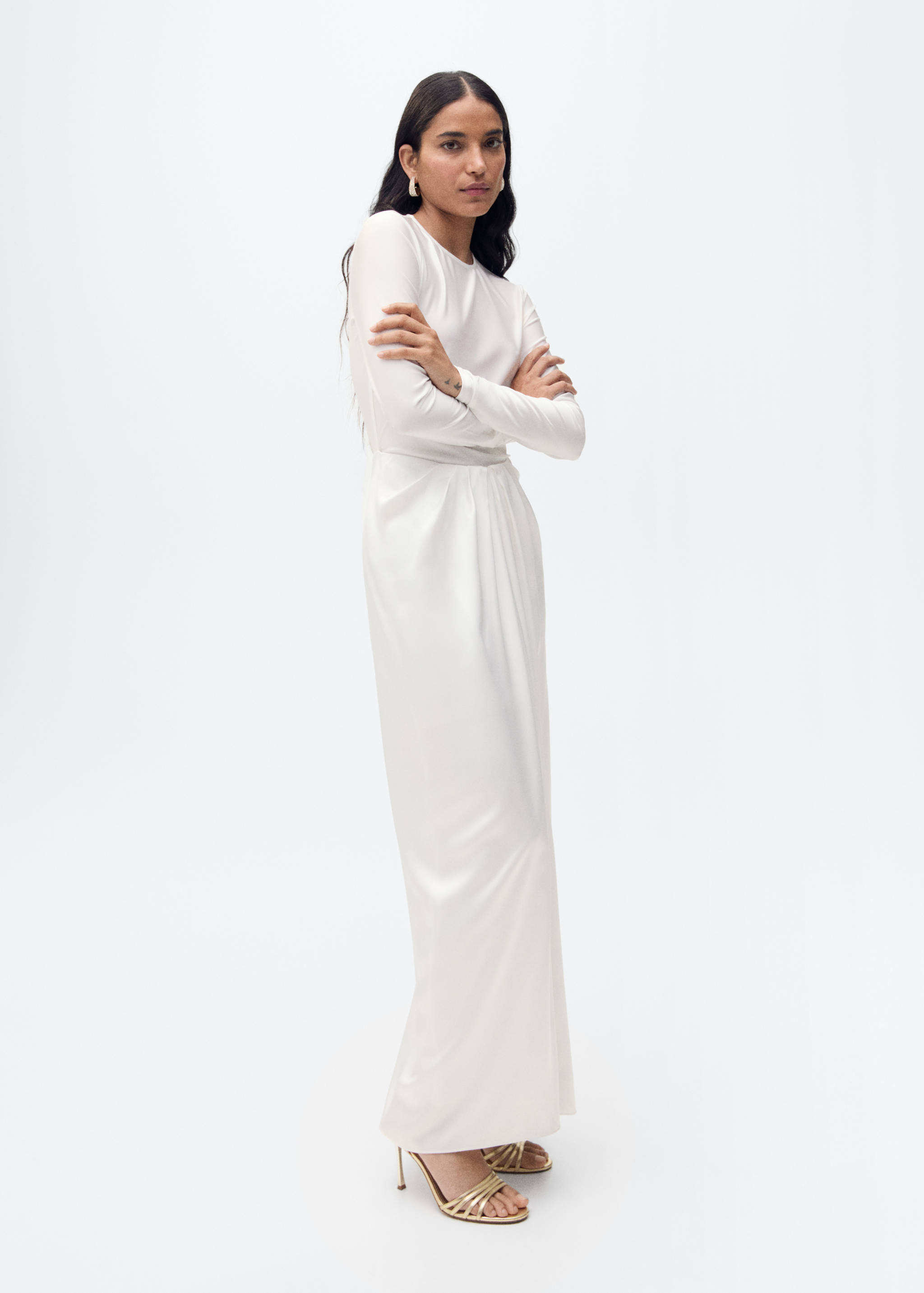 Combined-fabric long dress - General plane
