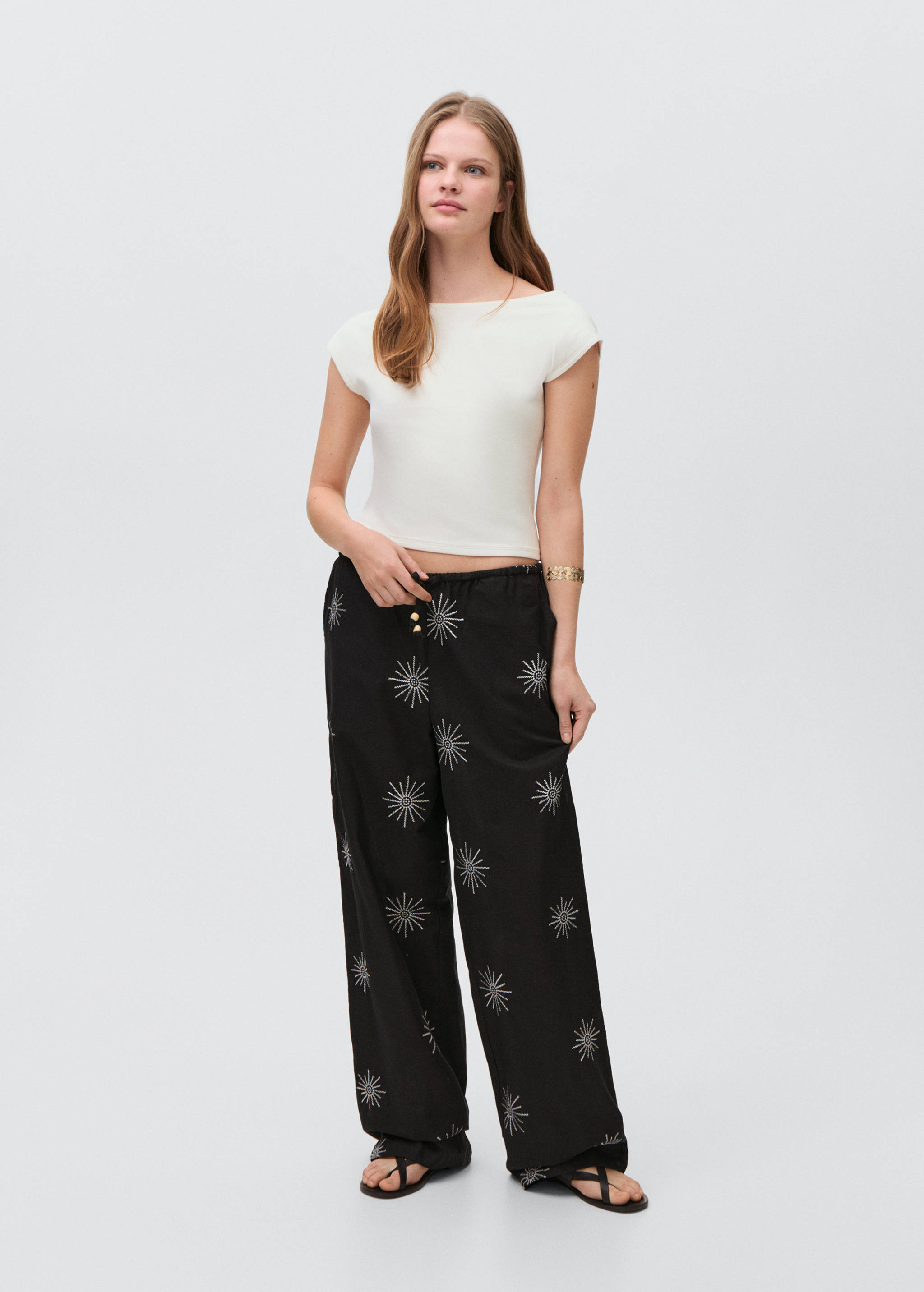 T-shirt with open back - General plane