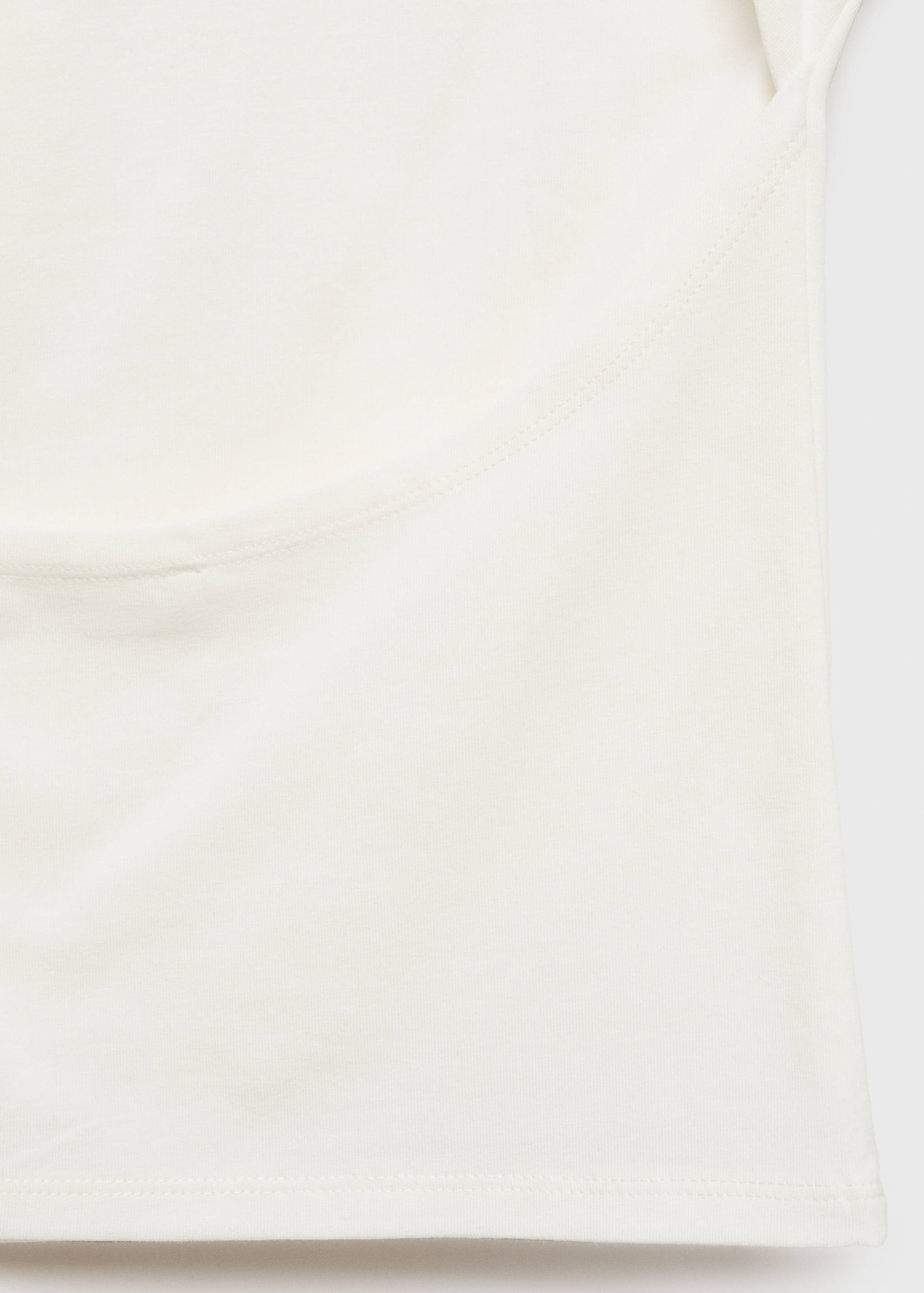 T-shirt with open back - Details of the article 8