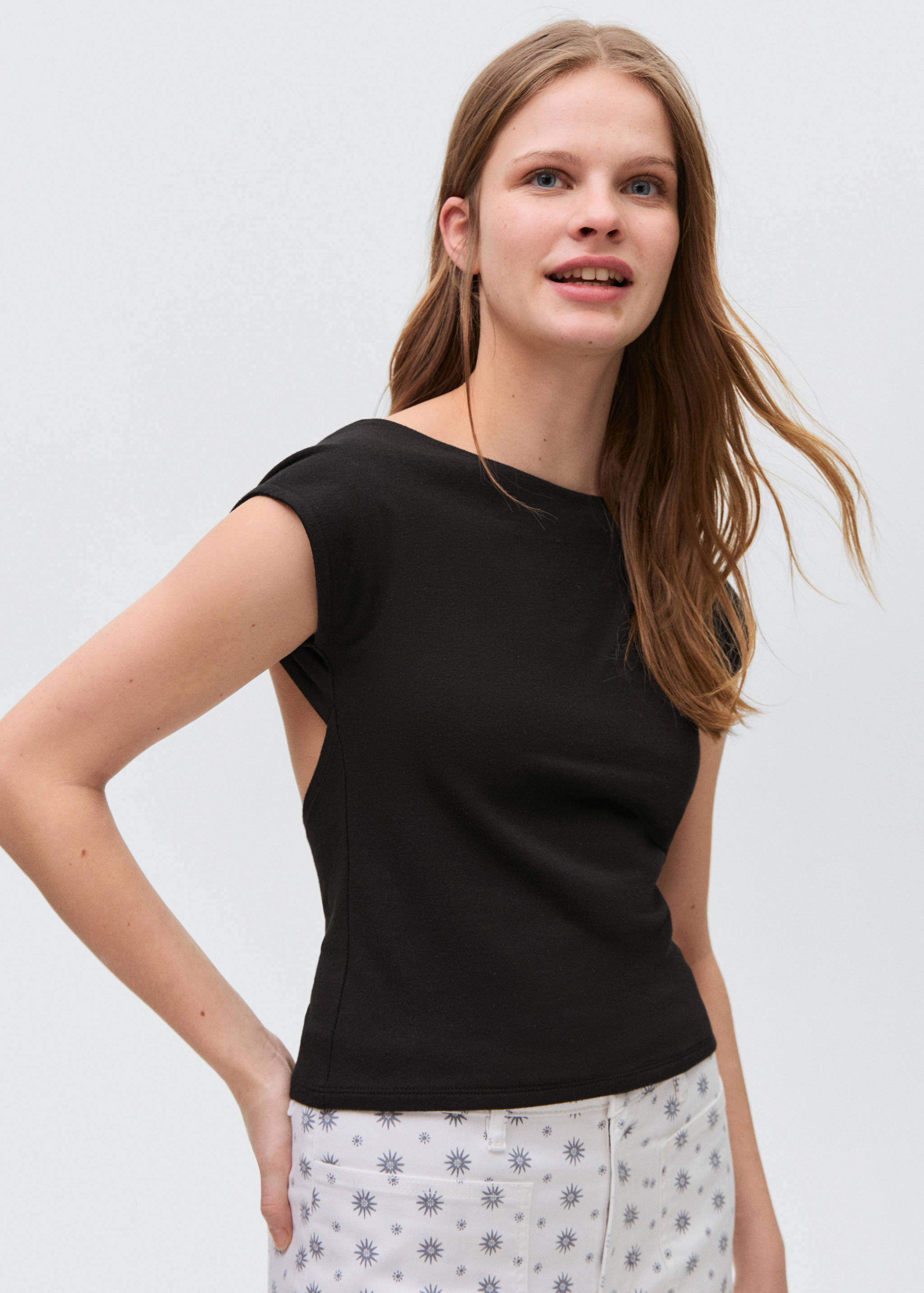 T-shirt with open back - Medium plane