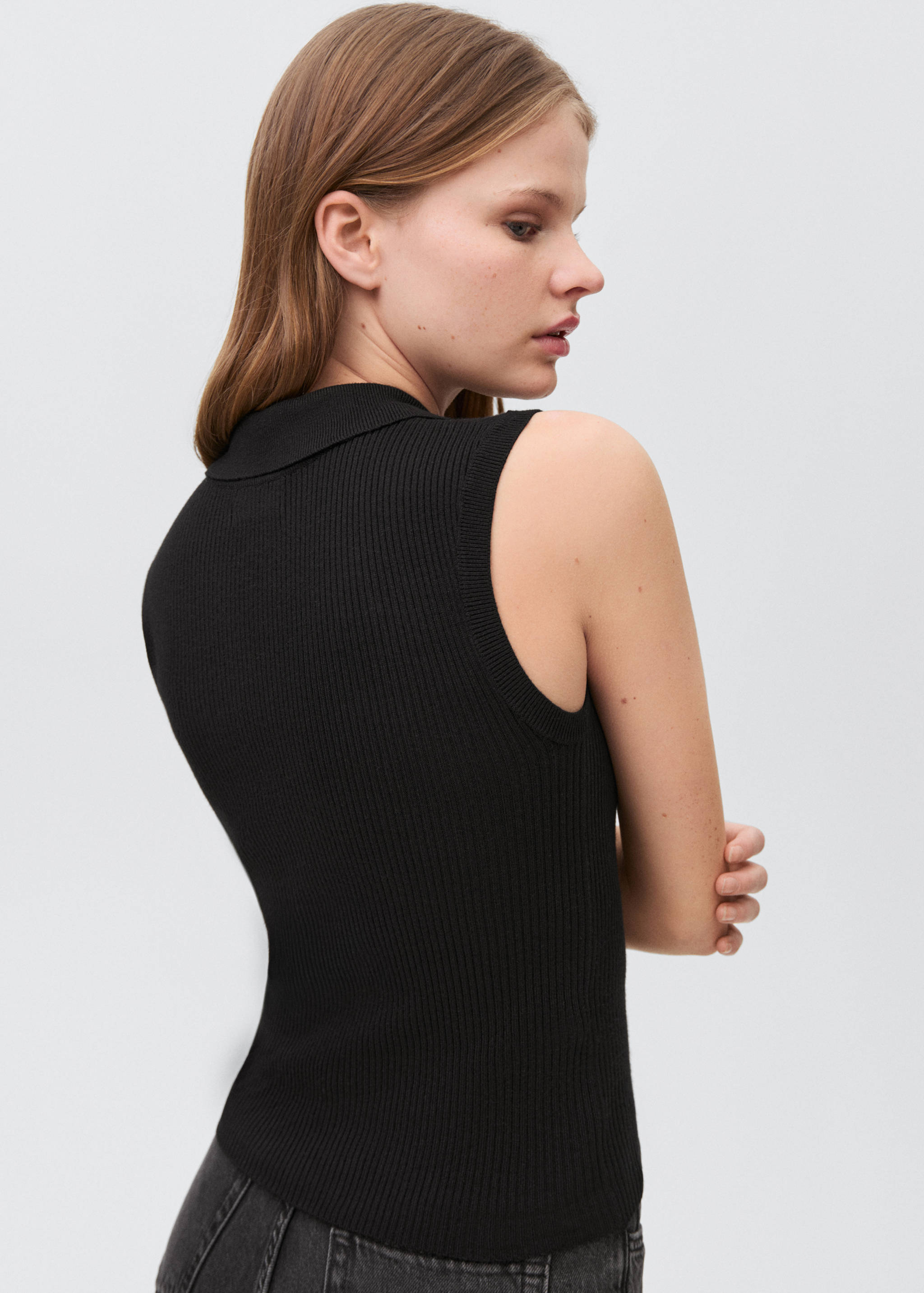 Polo-neck knitted top - Reverse of the article