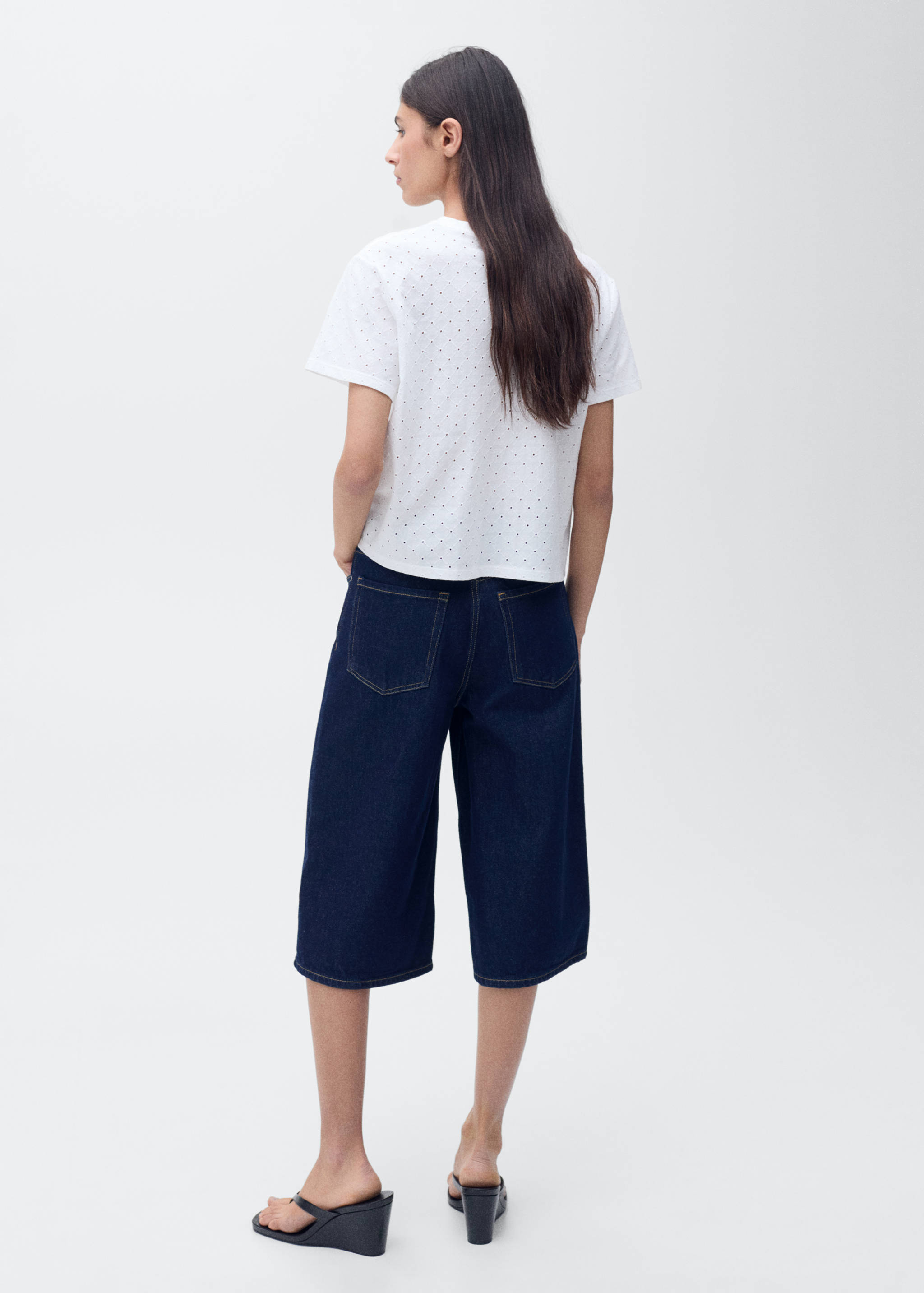 Embroidered openwork t-shirt - Reverse of the article