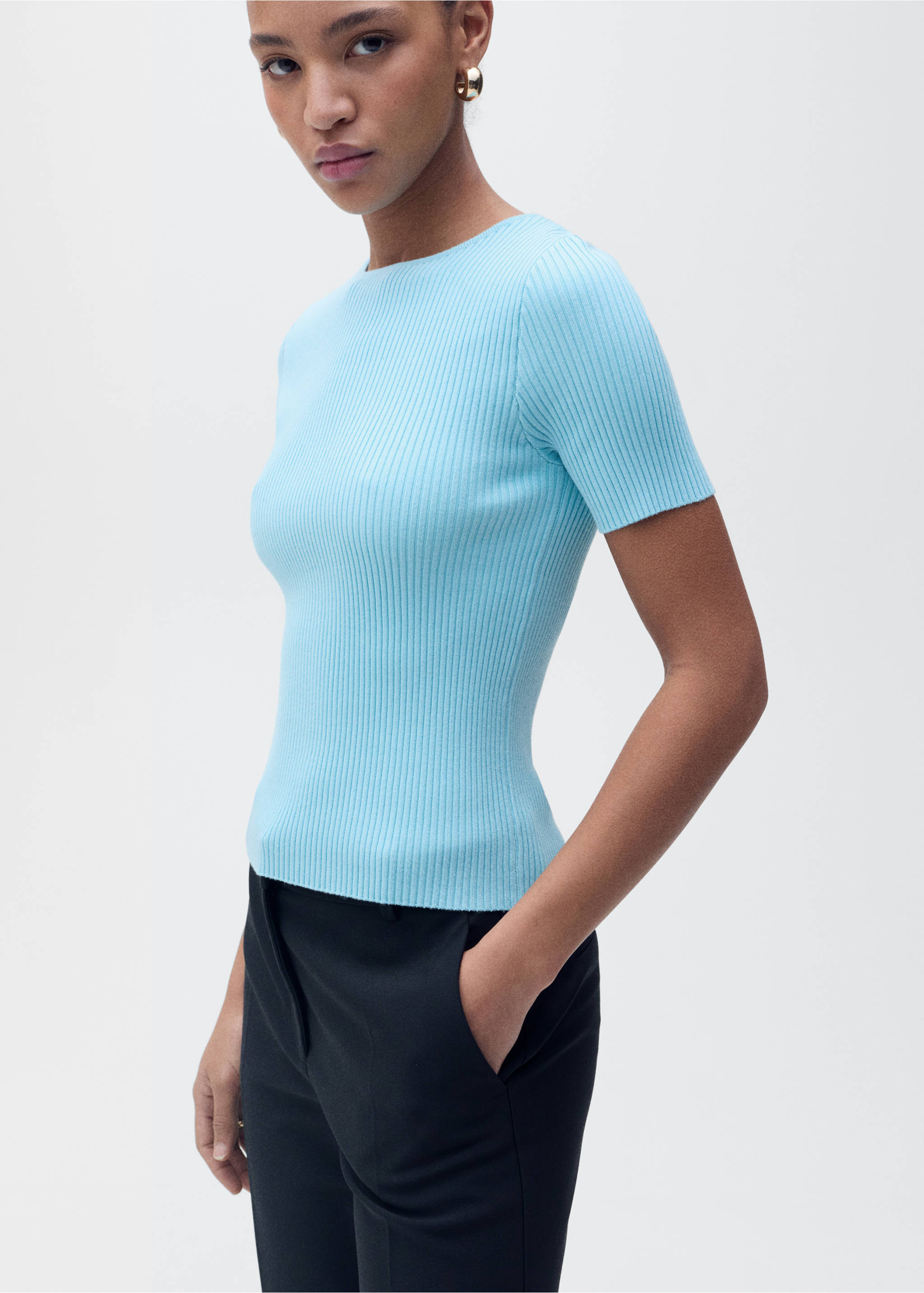 Ribbstickad tröja med slits i ryggen - Bild av mittparti, Turkos. Ref: 87025758-00.