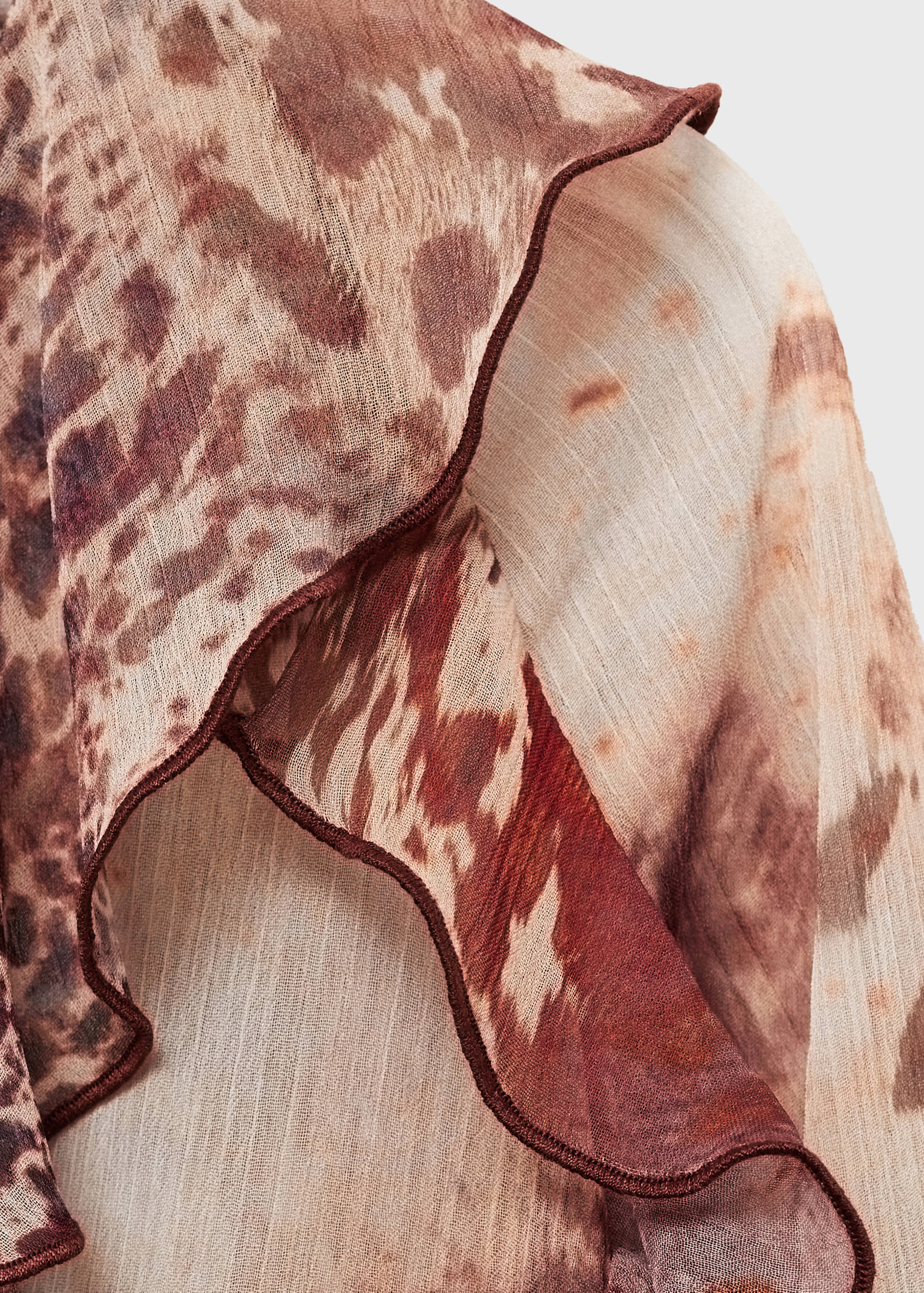 Blusa estampada volantes detalle lazo - Detalle del artículo 0