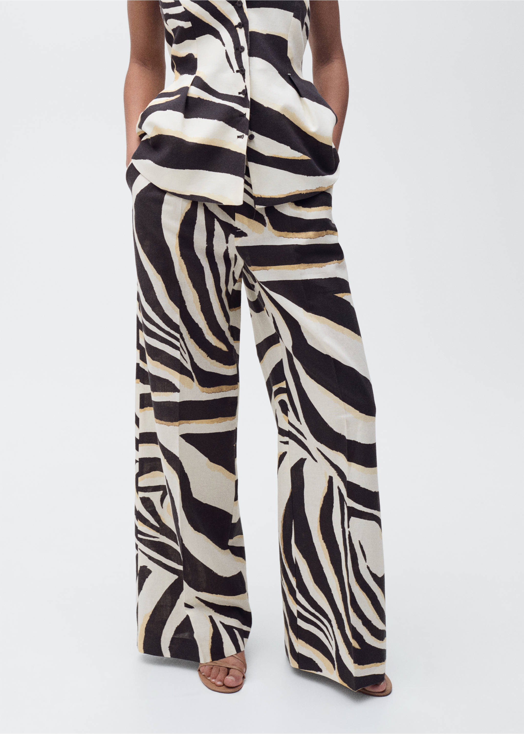 Linen wide leg zebra-print trousers - Details of the article 6, Beige. Ref: 87025769-00.