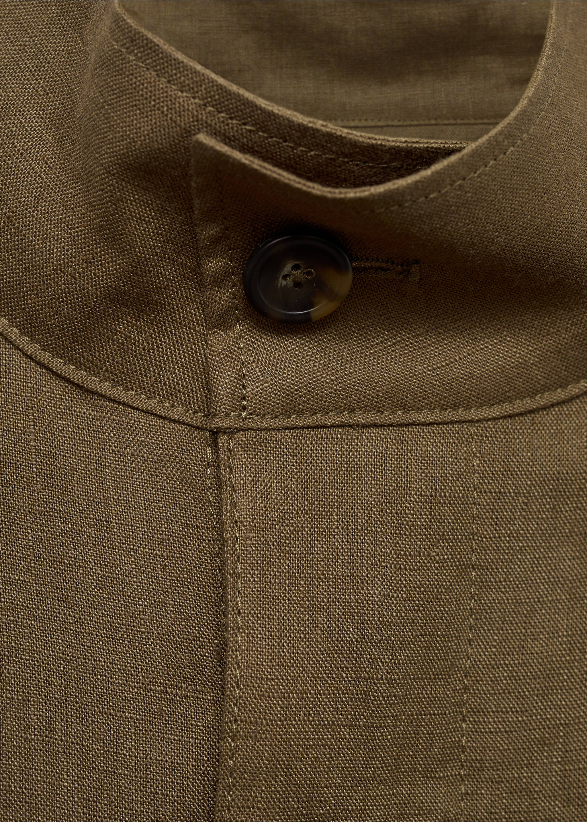 Jacke aus 100 % Leinen mit hohem Kragen - Detail des Artikels 8, Khaki. Ref: 87025920-00.