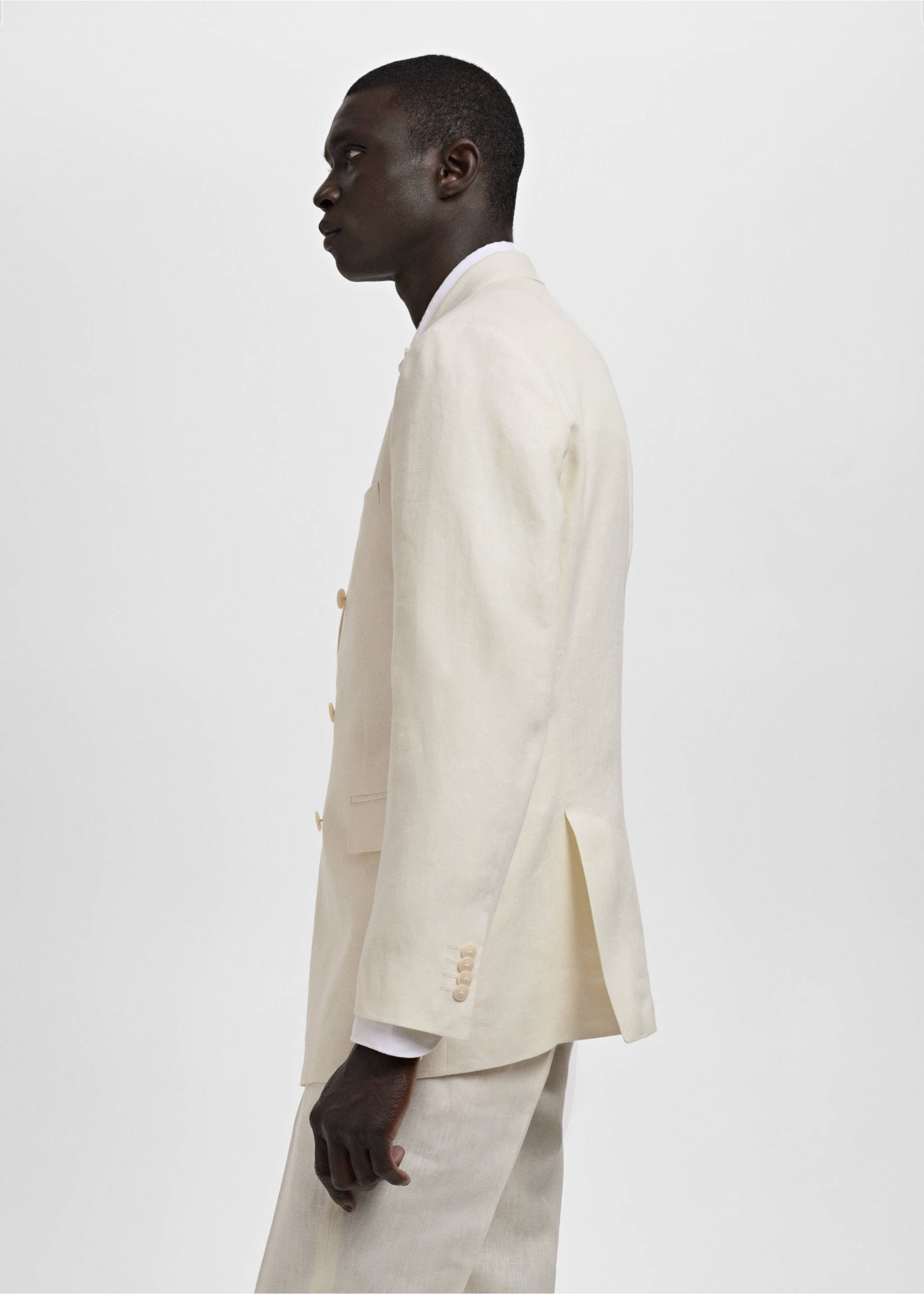 Veste costume croisée Amalfi 100 % lin slim-fit - Détail de l'article 2, Ivoire. Ref: 87025931-00.