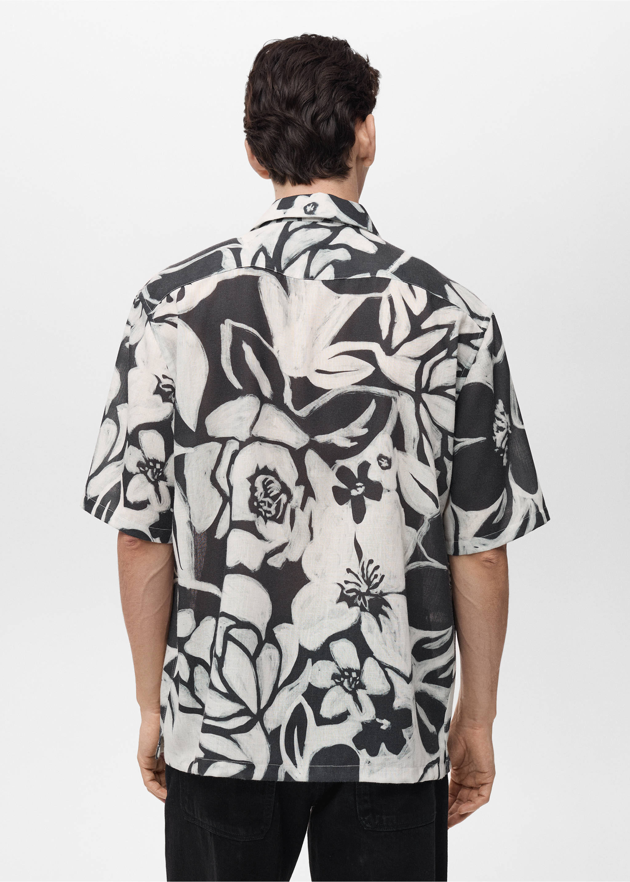 Camisa estampat floral - Revers de l'article, Negre. Ref: 87025940-00.