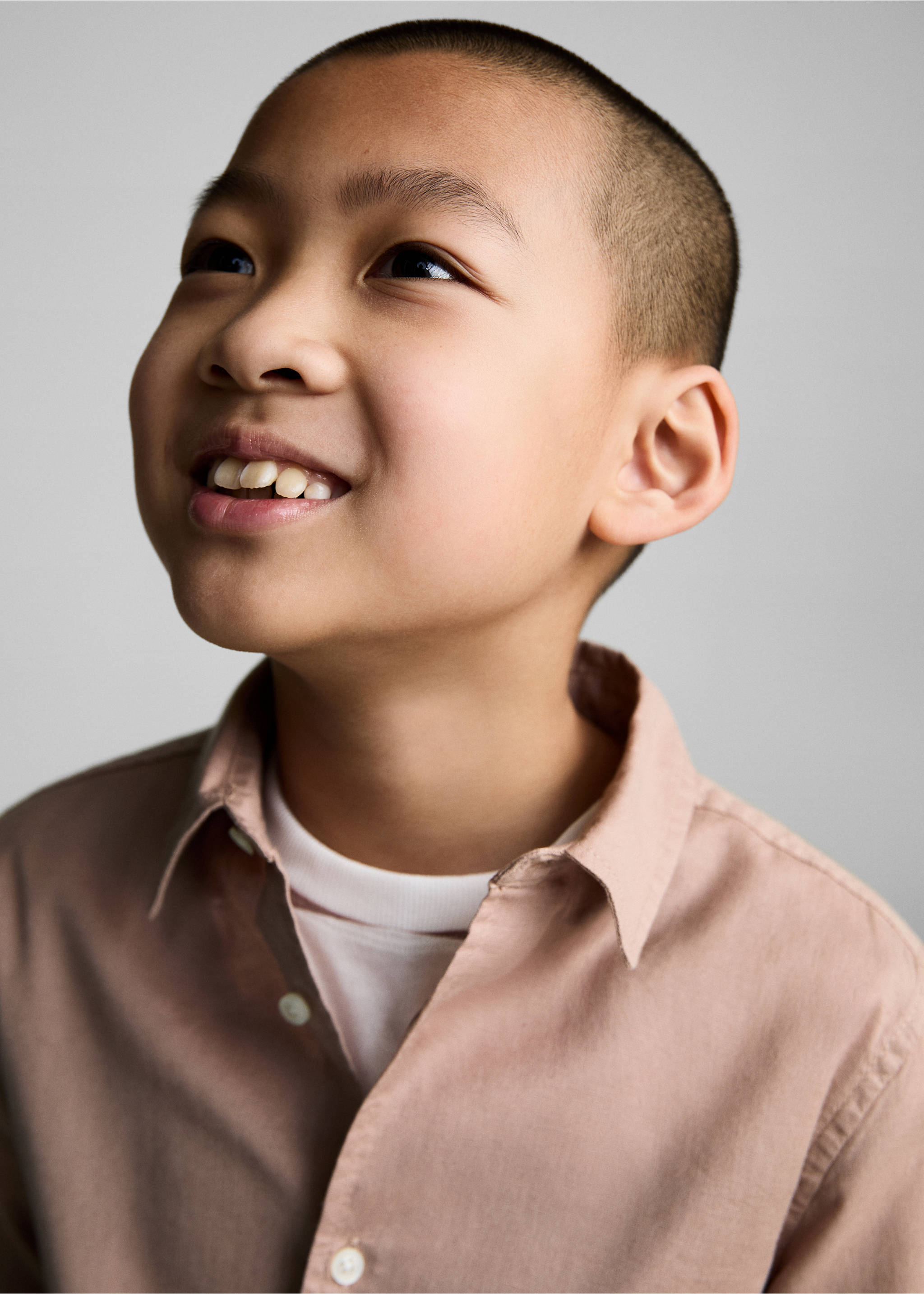 Hemd aus Baumwolle mit Leinen - Detail des Artikels 1, Nude. Ref: 87025942-00.