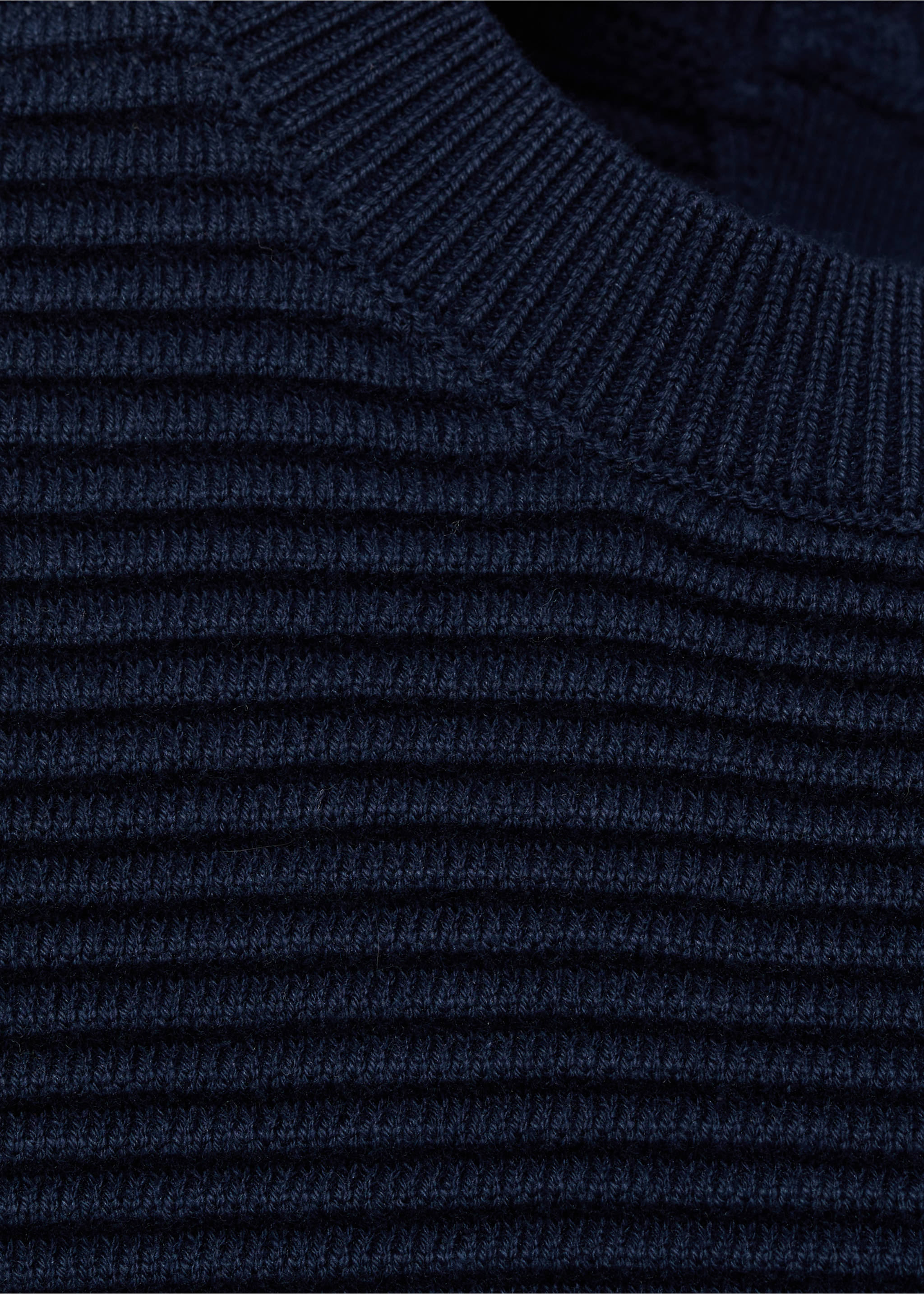 Strickpullover aus Baumwolle mit Relief - Detail des Artikels 8, Dunkles Marineblau. Ref: 87025951-00.