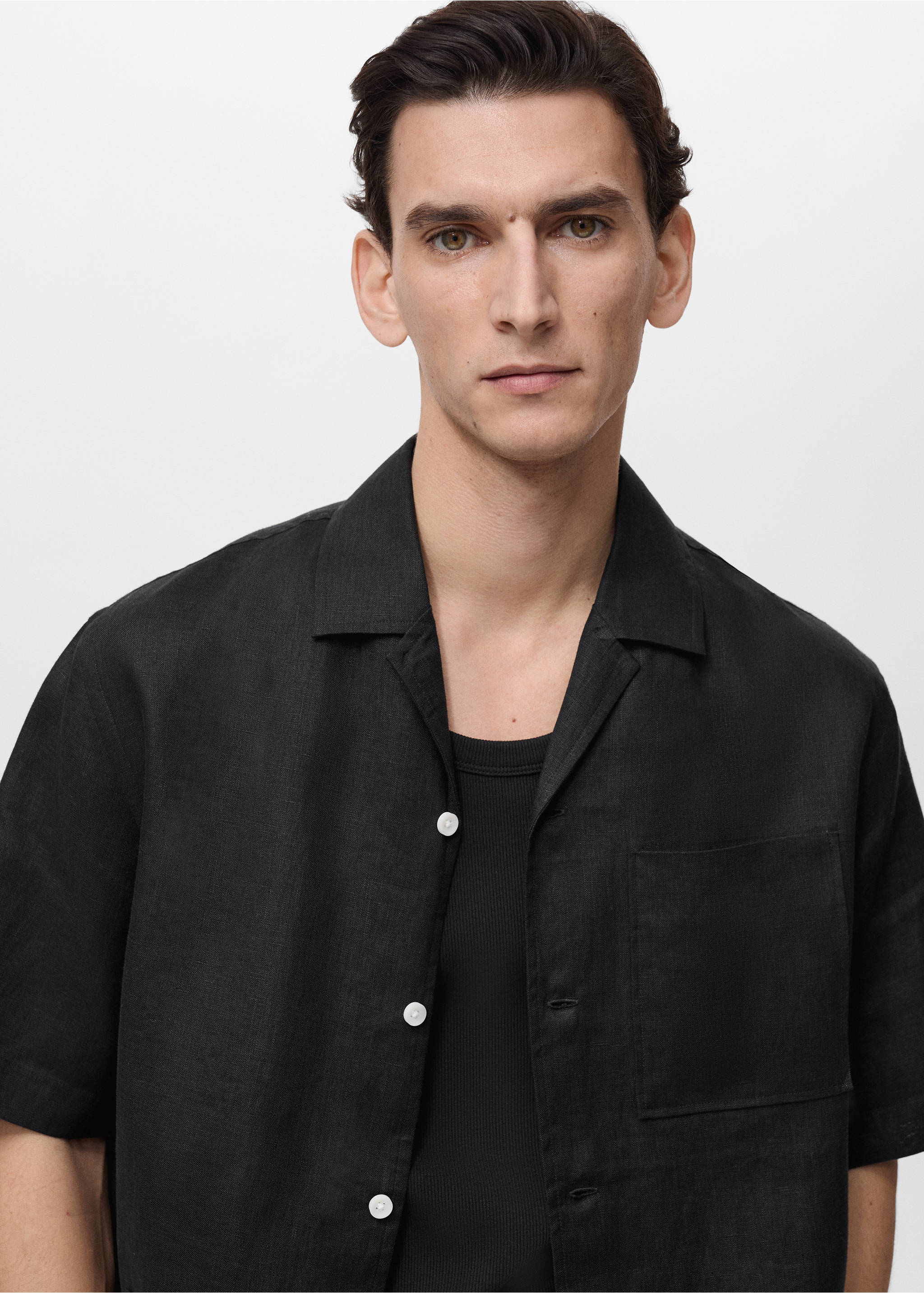 100% linen short sleeve shirt - Details of the article 1, Black. Ref: 87025953-00.