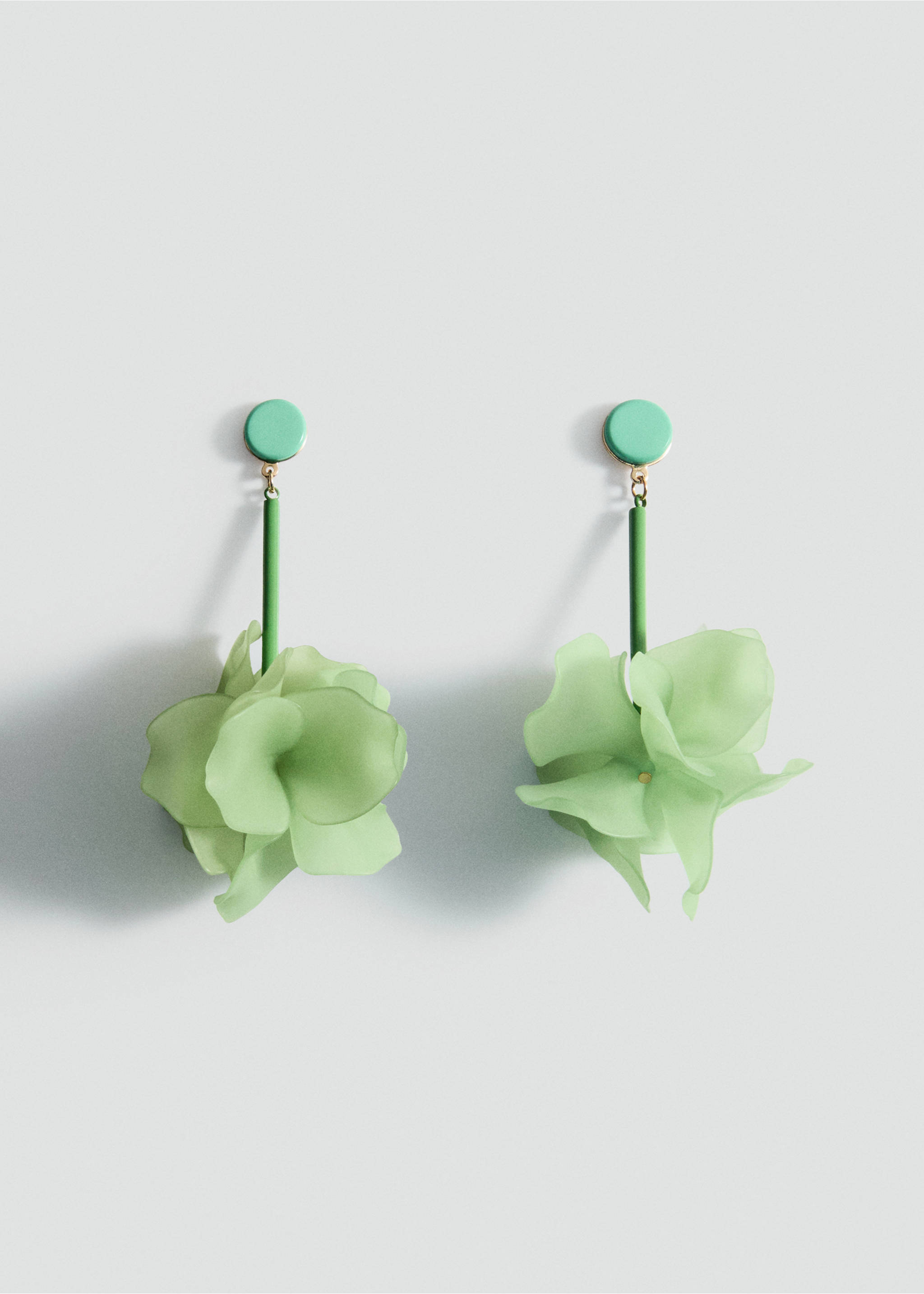 Pendientes flores colgantes - Artículo sin modelo, Verde pastel. Ref: 87025966-00.