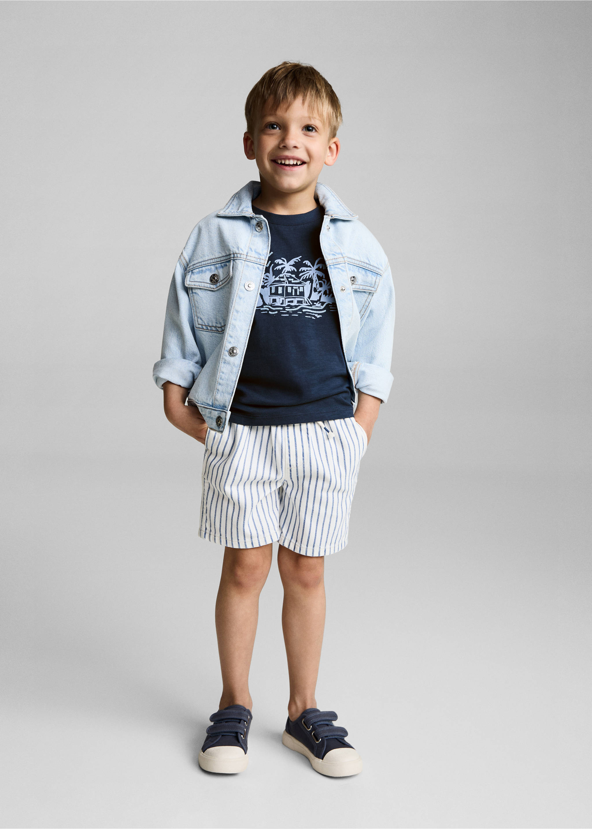 T-shirt de algodão com desenho em relevo - Plano geral, Azul-marinho. Ref: 87025992-00.