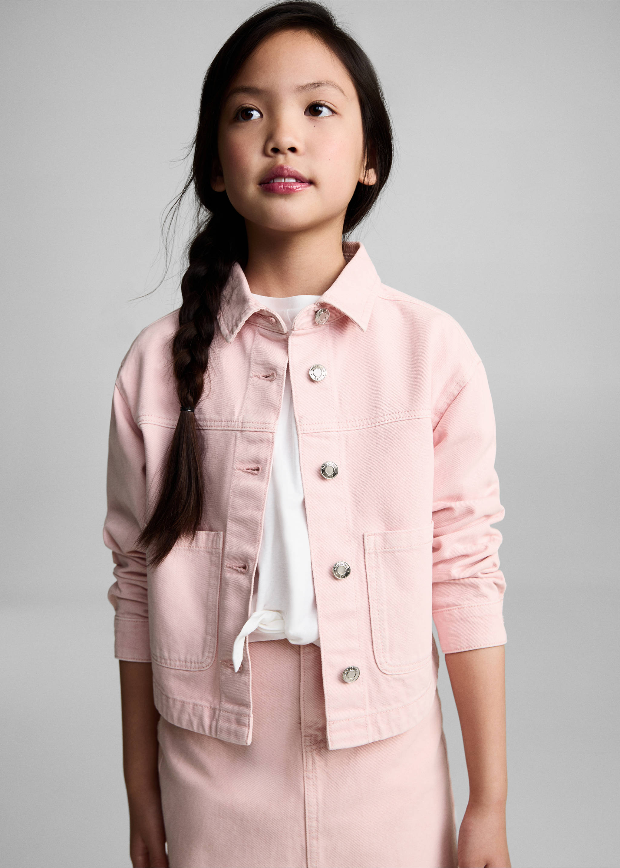 Jeansjacke mit Tasche - Mittlere Ansicht, Rosa. Ref: 87026346-00.