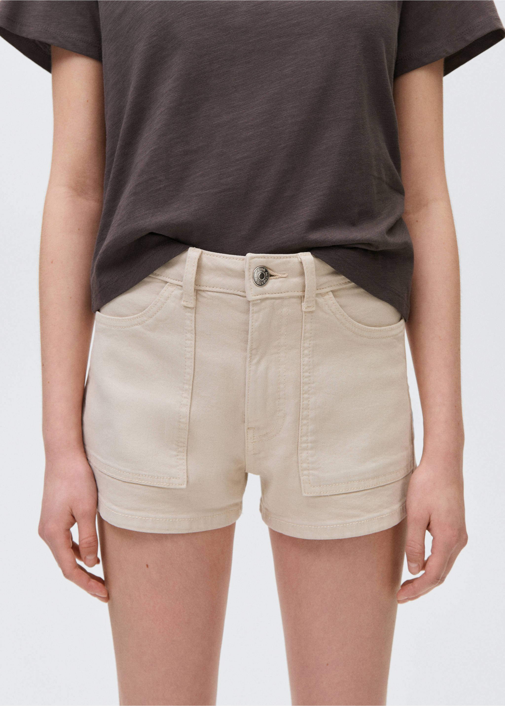 Denim shorts with pockets - Details of the article 1, Light/Pastel Grey. Ref: 87026347-00.