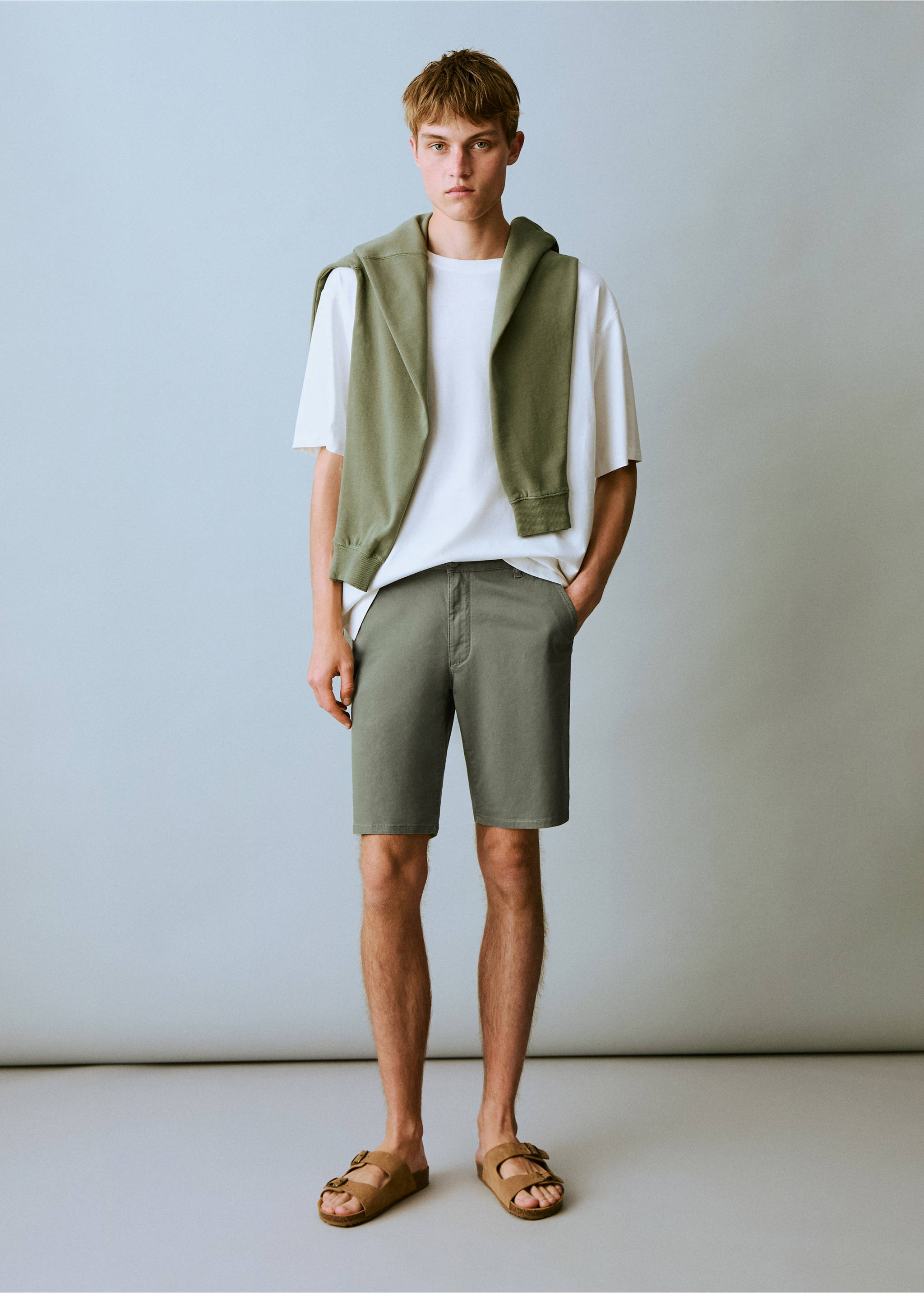 Bermudes cotó - Pla general, Caqui. Ref: 87026358-00.