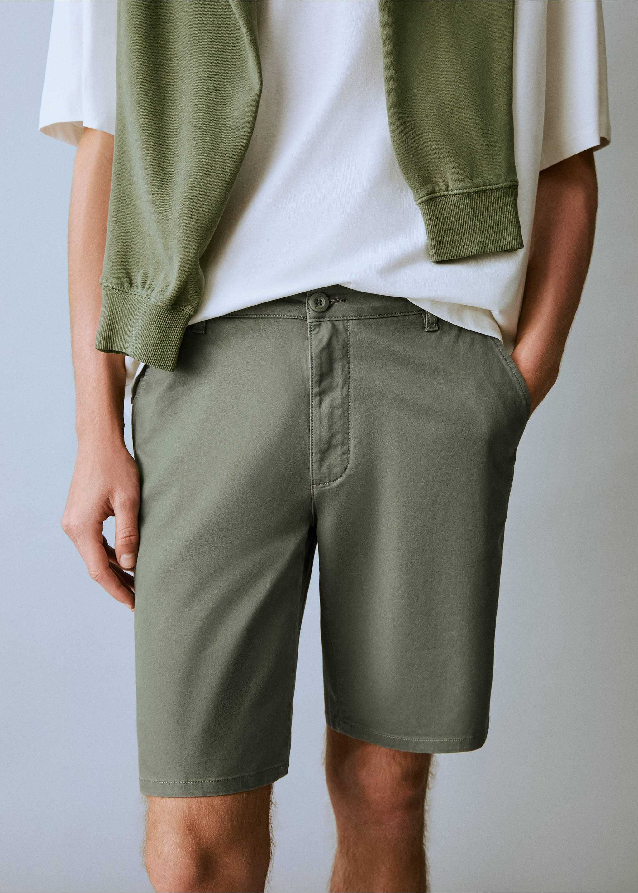 Bermudes cotó - Detall de l'article 1, Caqui. Ref: 87026358-00.