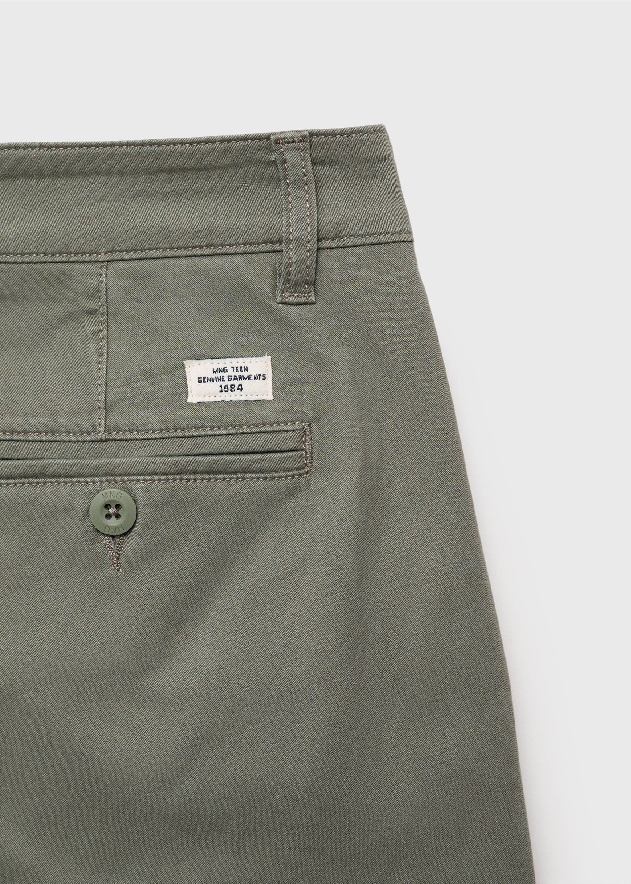 Bermudes cotó - Detall de l'article 0, Caqui. Ref: 87026358-00.