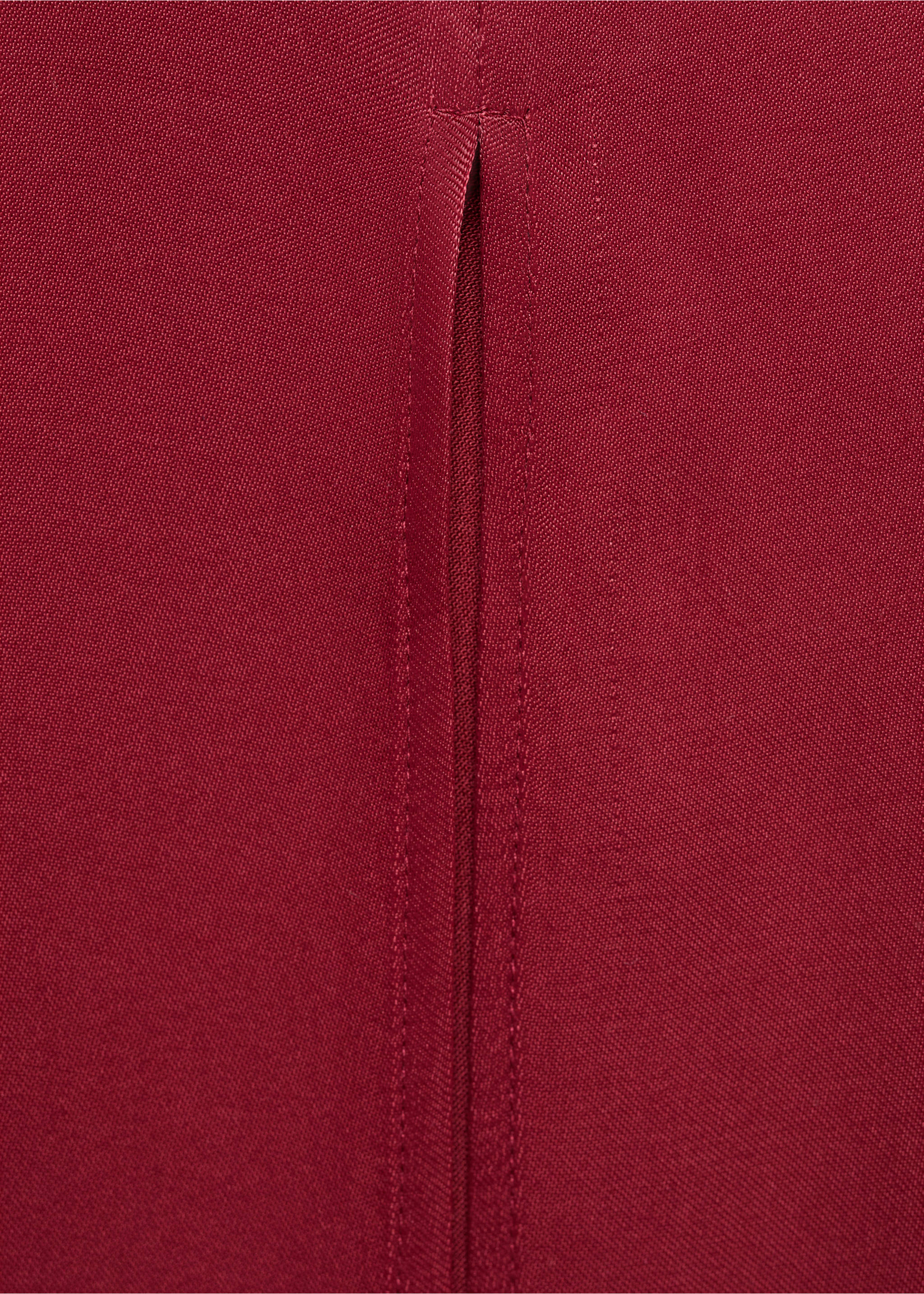 Satiniertes Neckholderkleid - Detail des Artikels 0, Granatrot. Ref: 87026364-00.