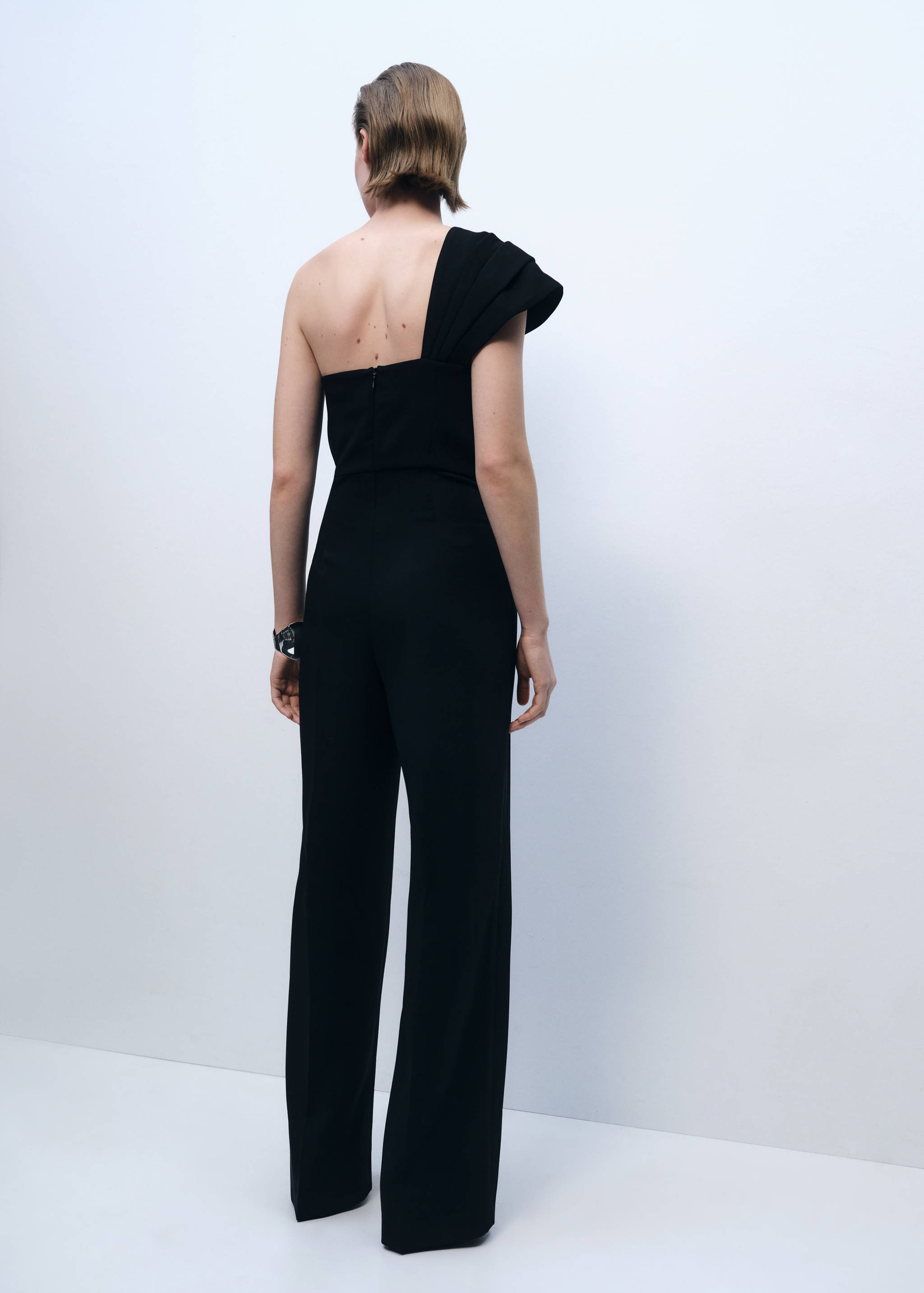 Long jumpsuit with draped neckline - Reverse of the article
