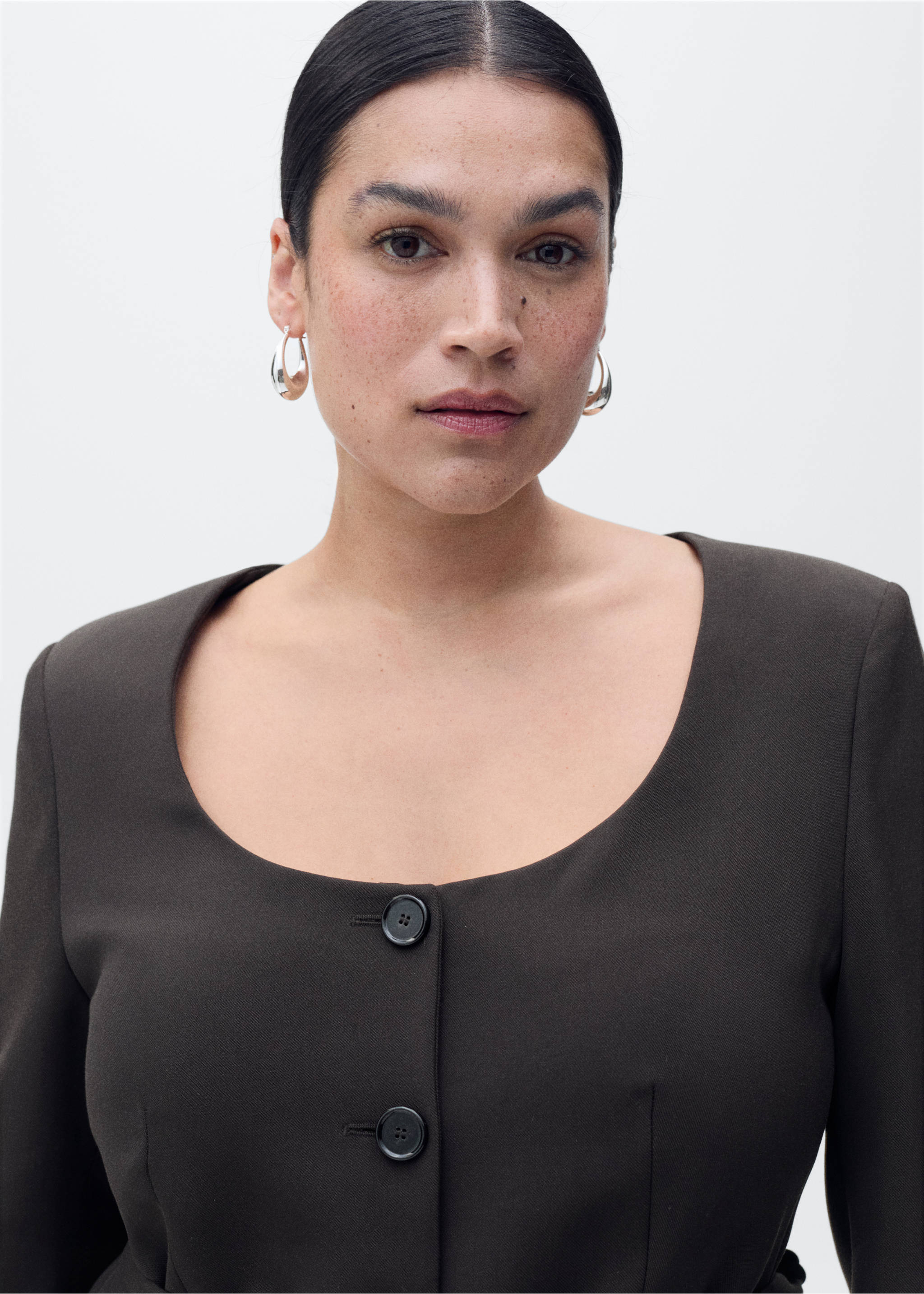 Blazer costume ceinture - Détail de l'article 4, Chocolat. Ref: 87026374-00.