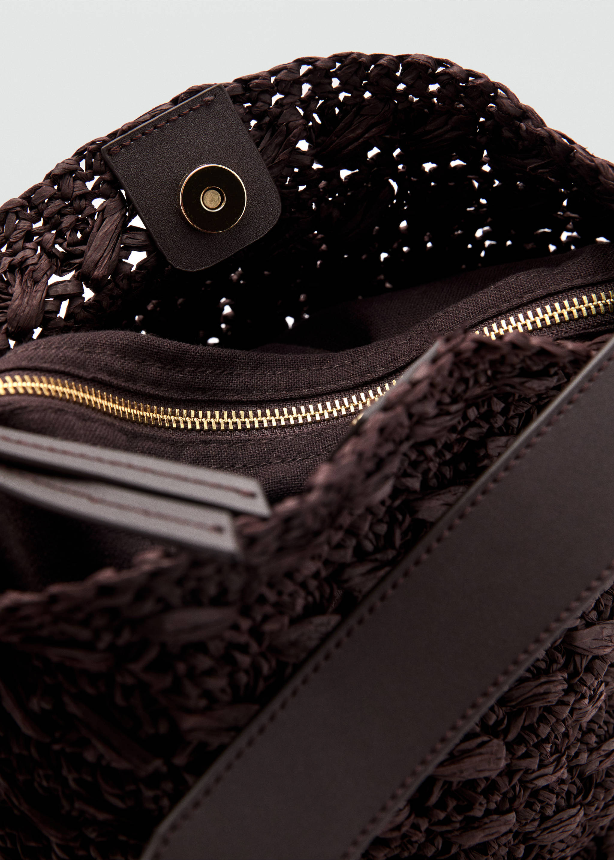Bolso hombro fibra natural - Detalle del artículo 1, Chocolate. Ref: 87027162-00.
