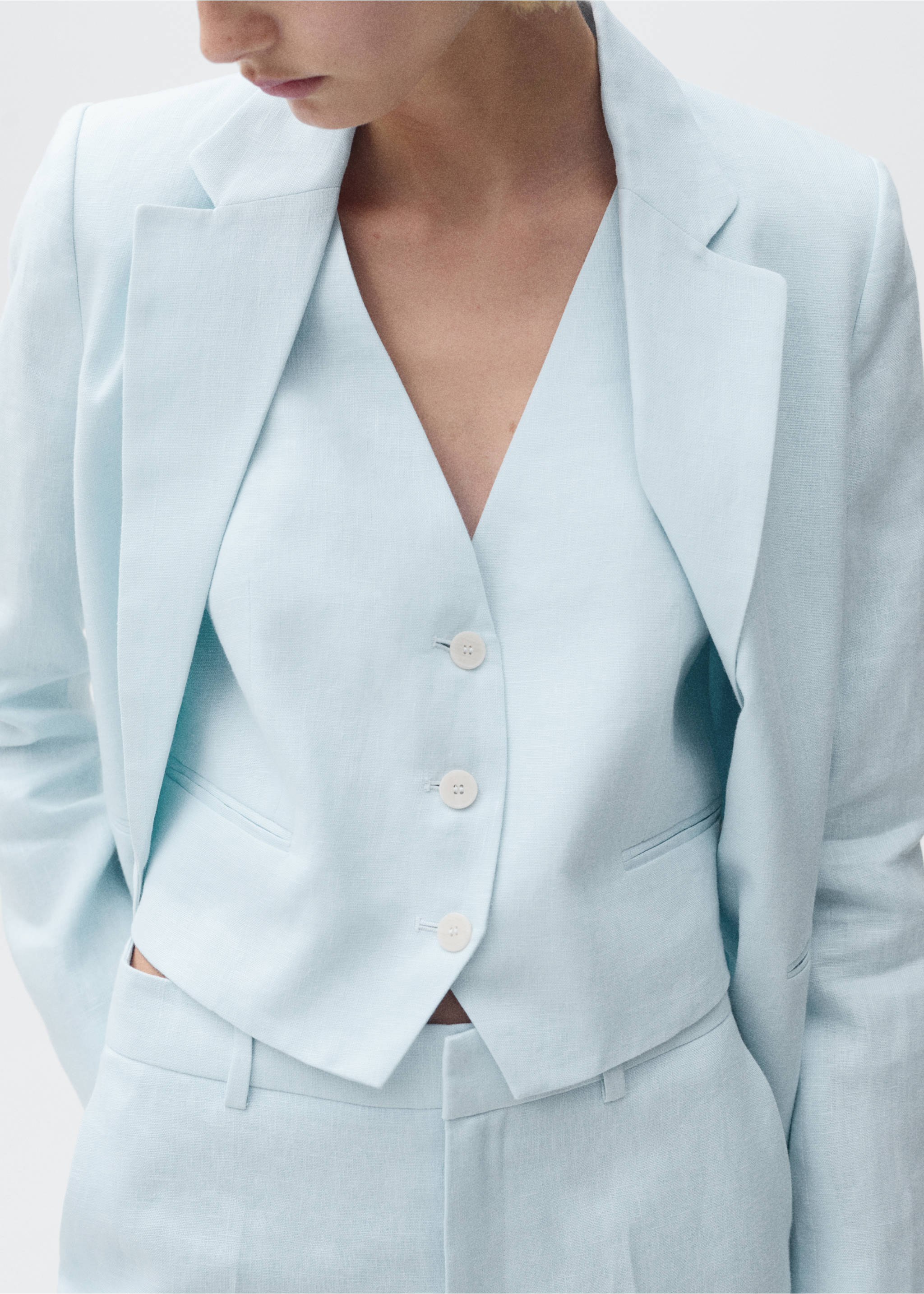Linen suit waistcoat - Details of the article 3, Sky Blue. Ref: 87027163-00.