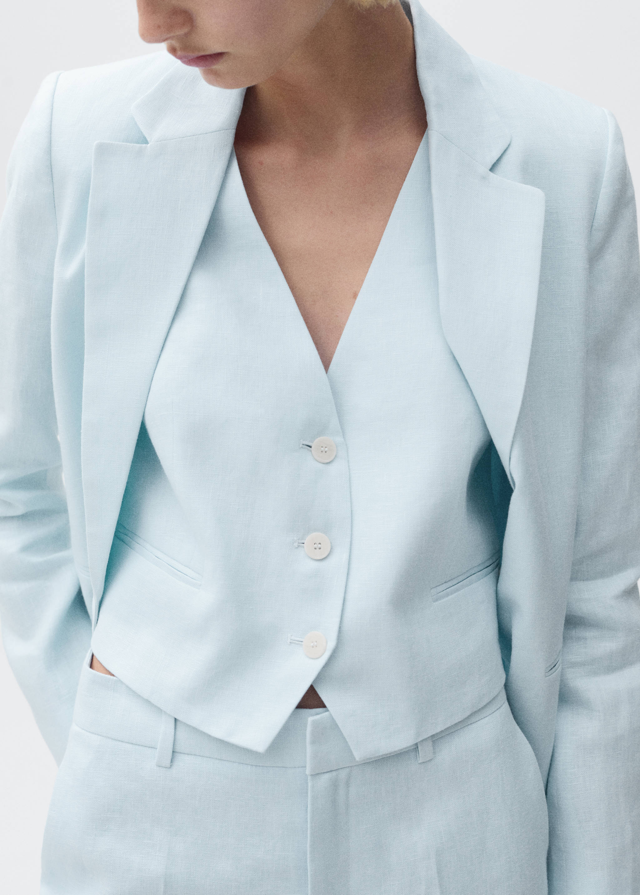 Linen suit waistcoat - Details of the article 3