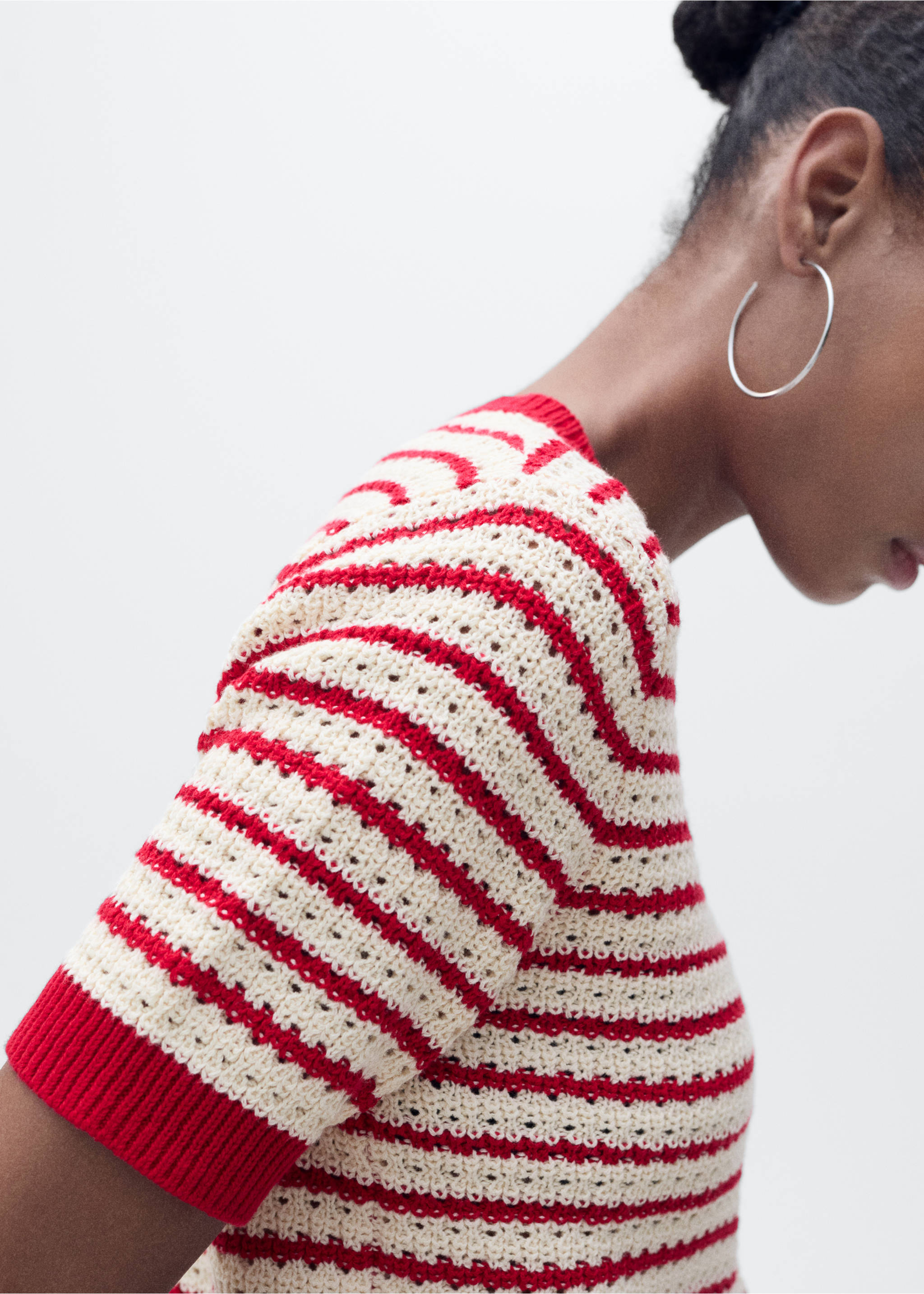 Striped short-sleeved crochet sweater - Details of the article 2, Red. Ref: 87027173-00.