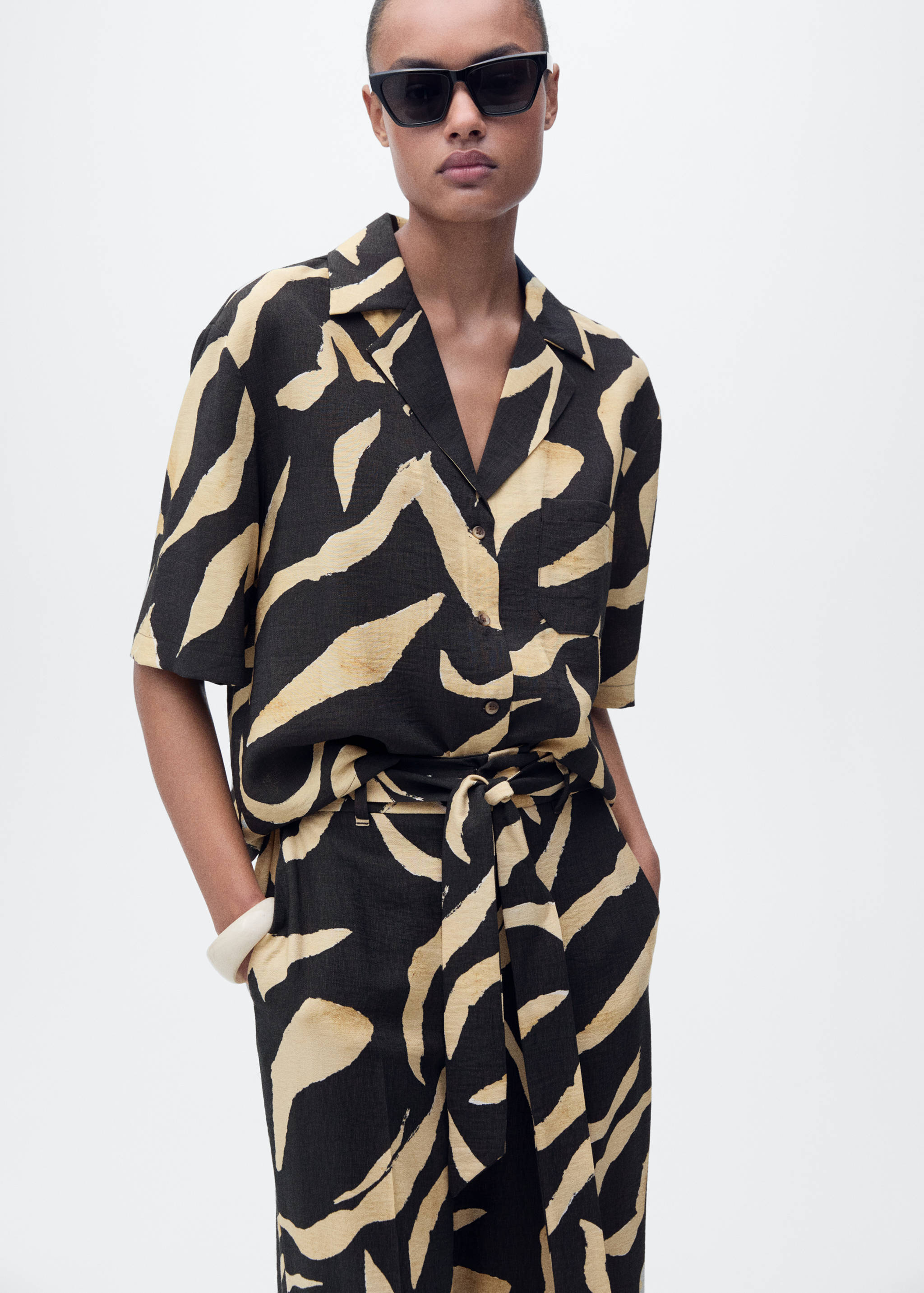 Printed straight-fit trousers with belt - Medium plane