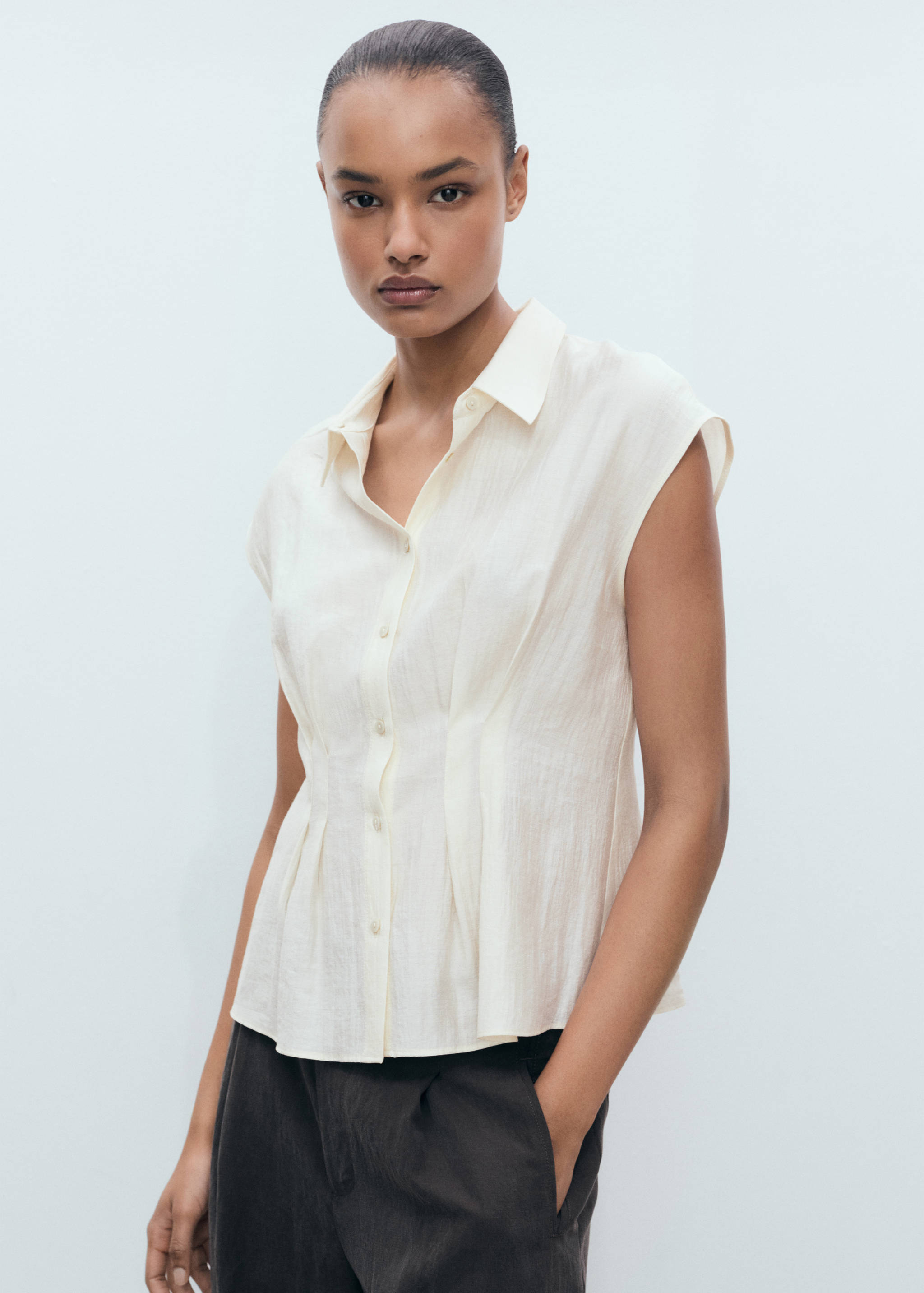 Short-sleeved pleated shirt - Medium plane