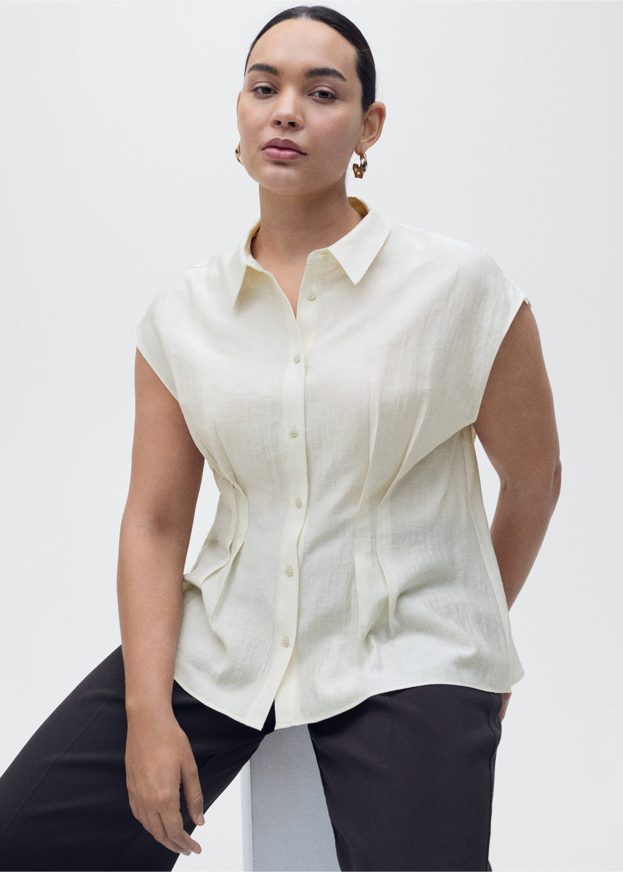Camisa pinzas manga corta - Detalle del artículo 5, Crudo. Ref: 87027180-00.