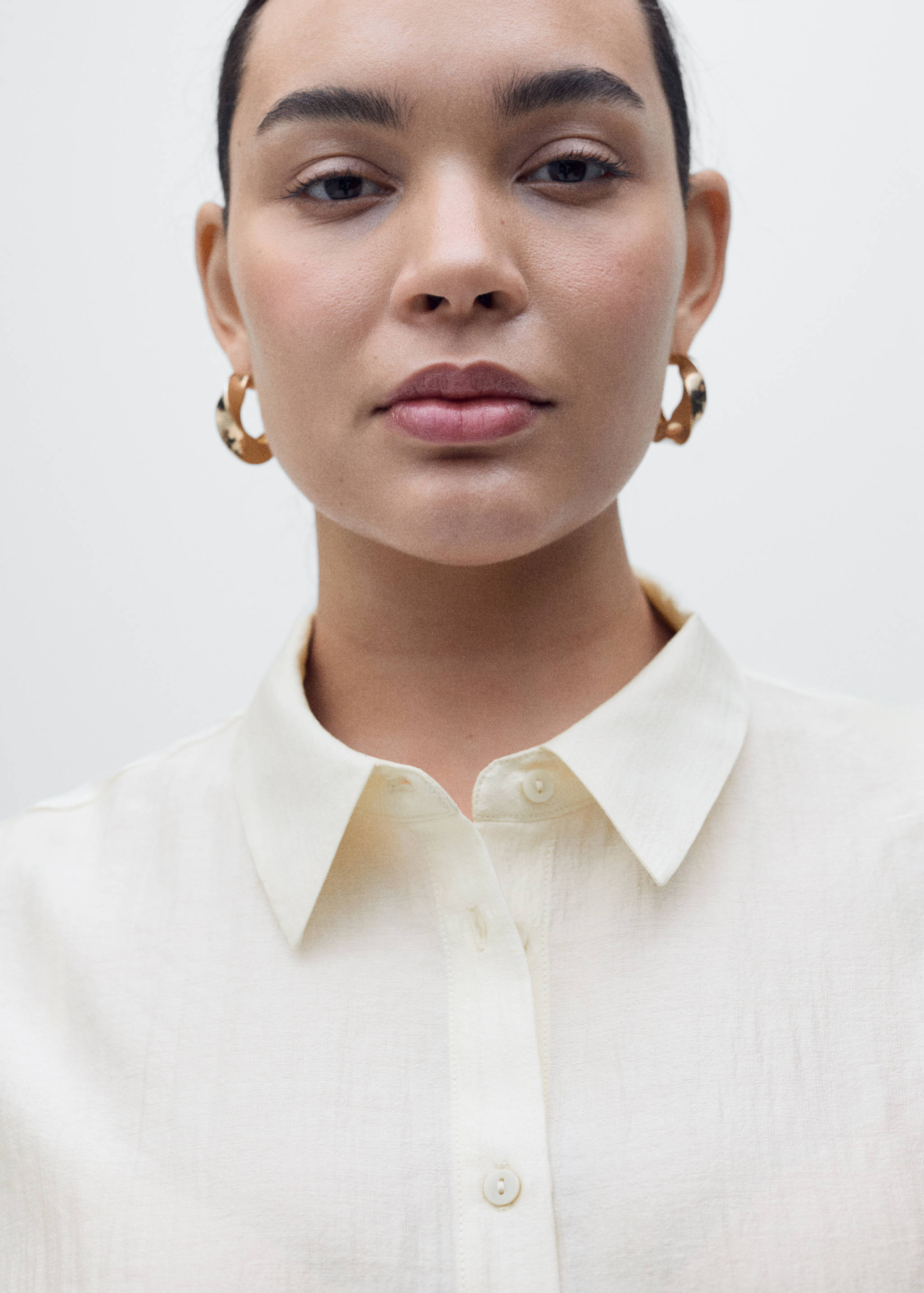 Short-sleeved pleated shirt - Details of the article 4