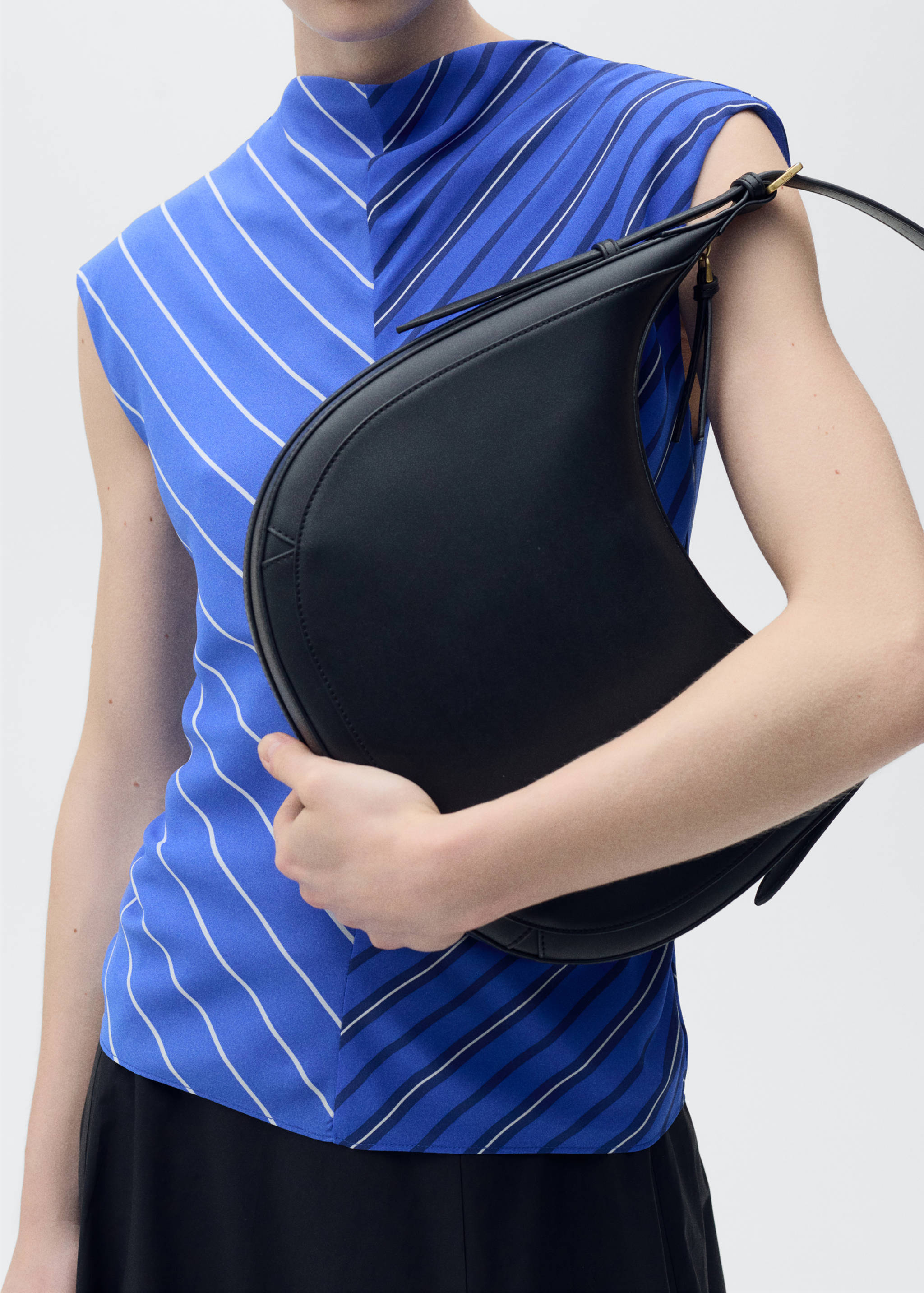 null - Details of the article 6