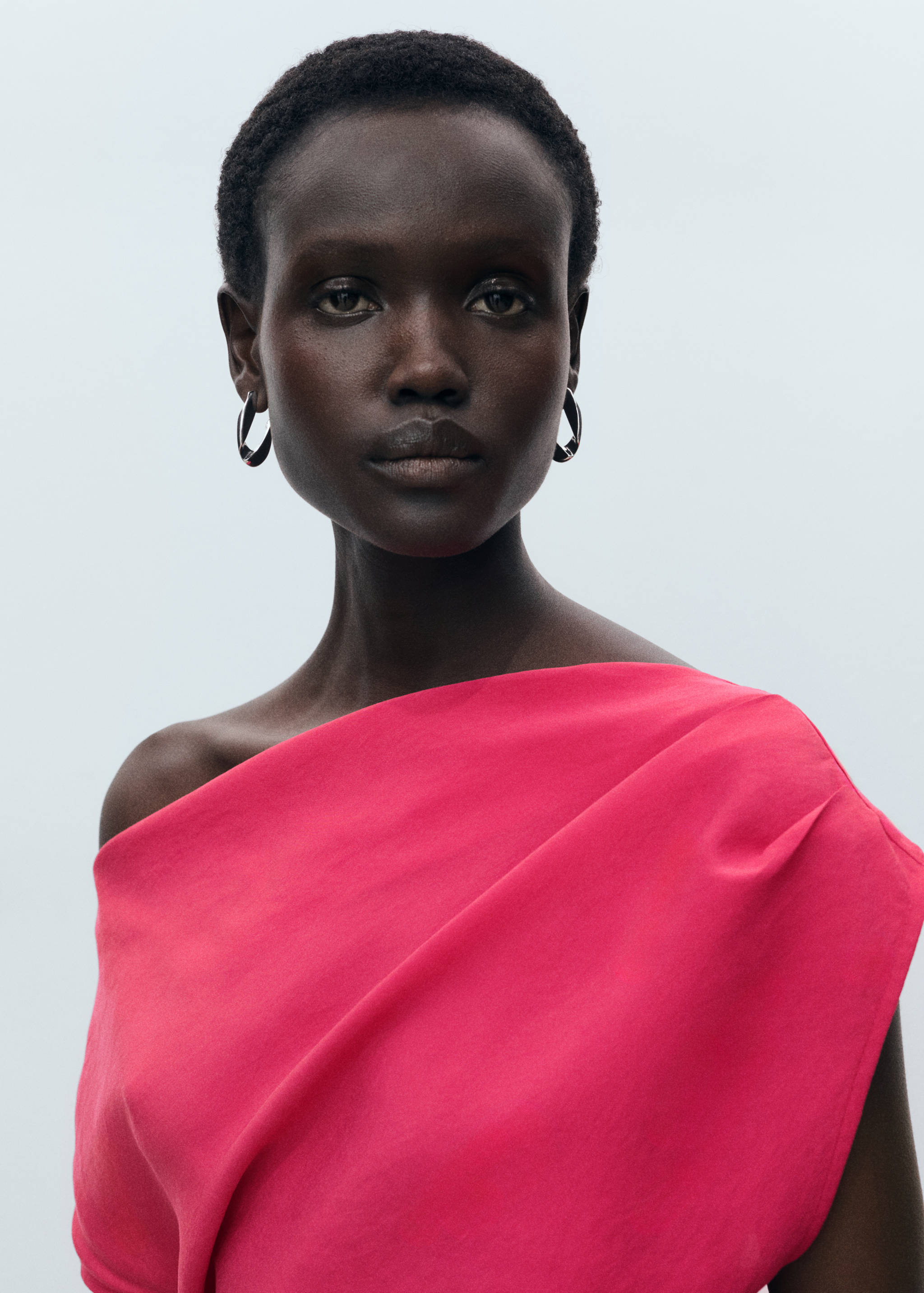 Asymmetrisches Kleid aus Modal - Detail des Artikels 1