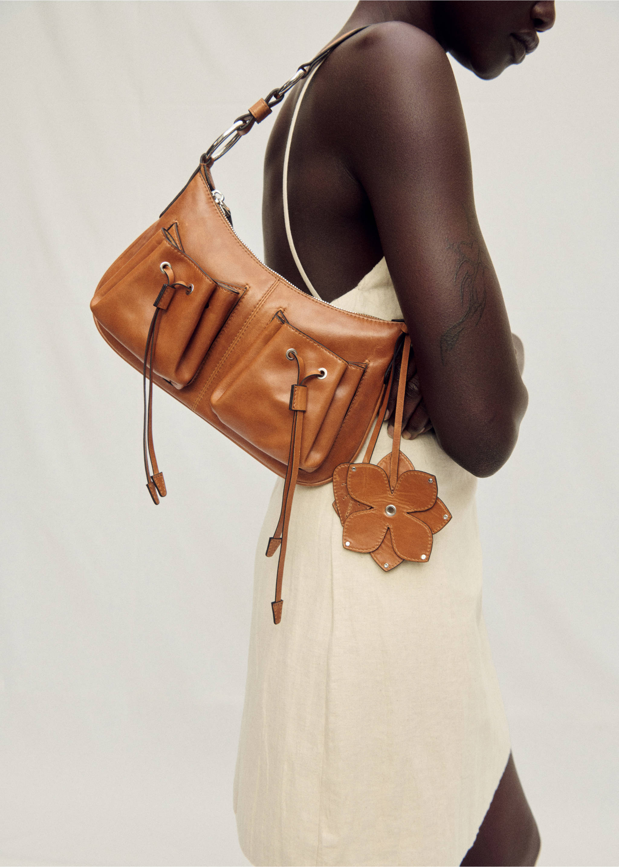 Leather shoulder bag with gathered pockets - General plane, Leather. Ref: 87027715-00.