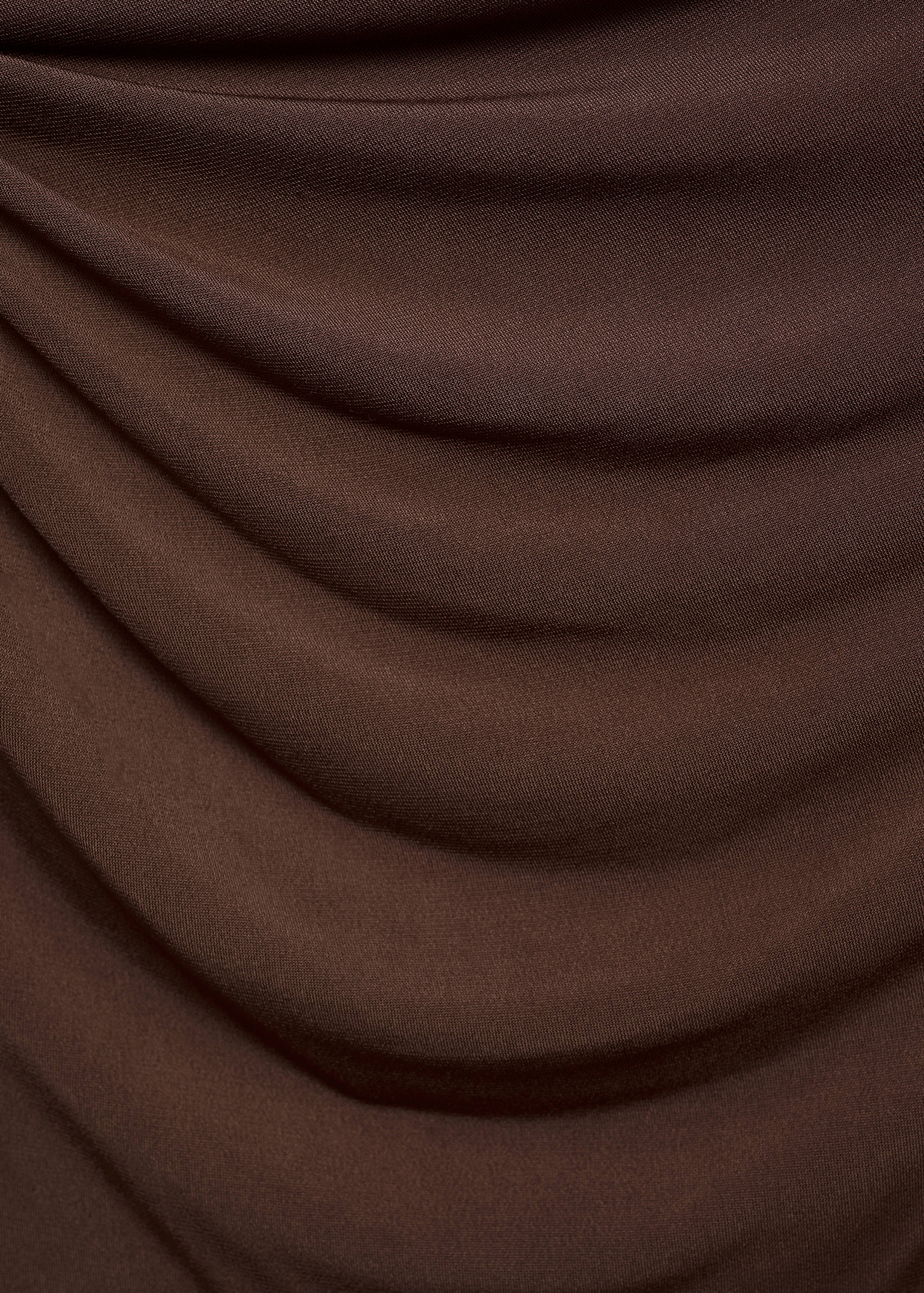 Tailliertes Top mit Metalldetail - Detail des Artikels 0