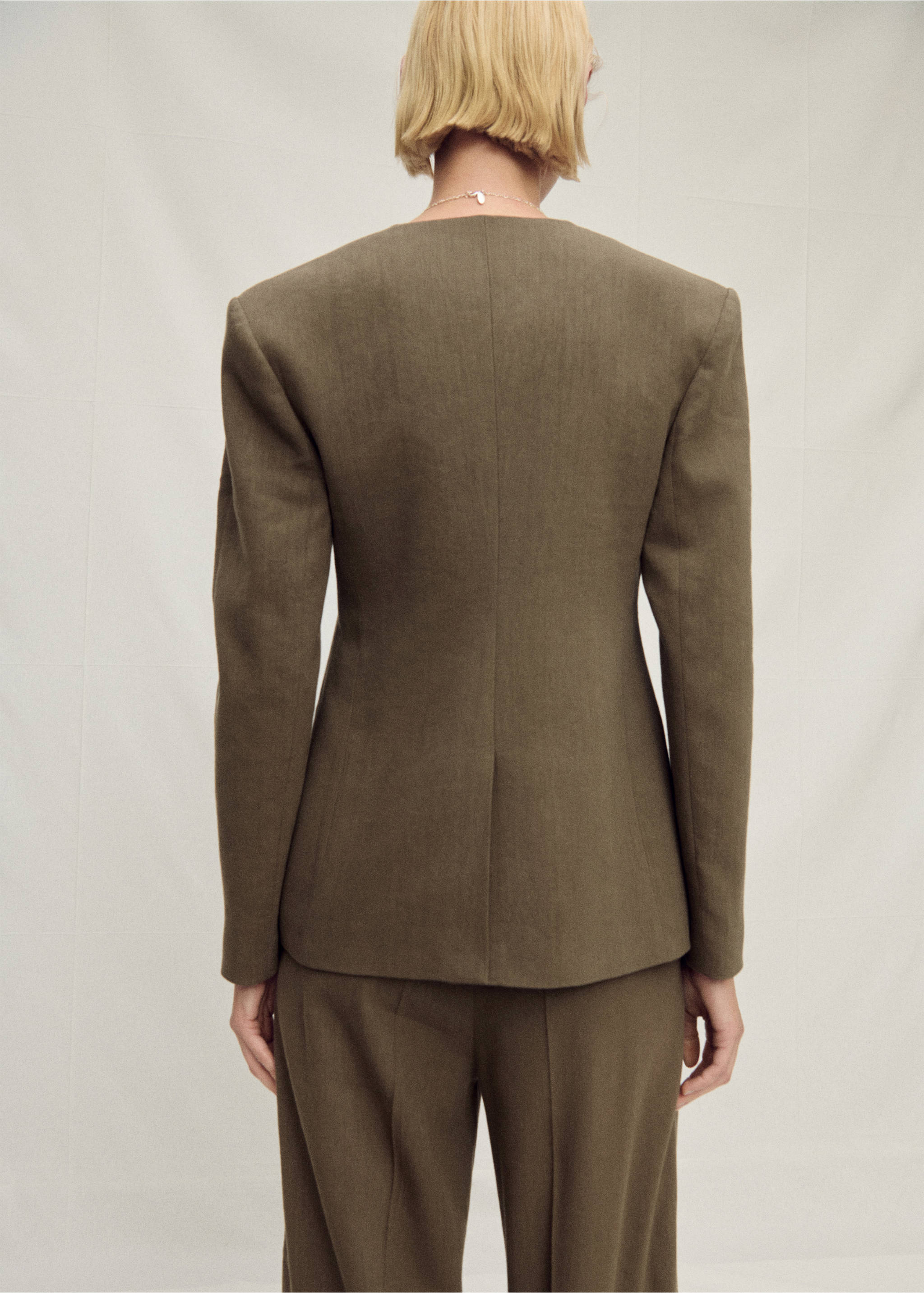 Nathloser Anzugblazer aus Leinen - Rückseite des Artikels, Khaki. Ref: 87027718-00.