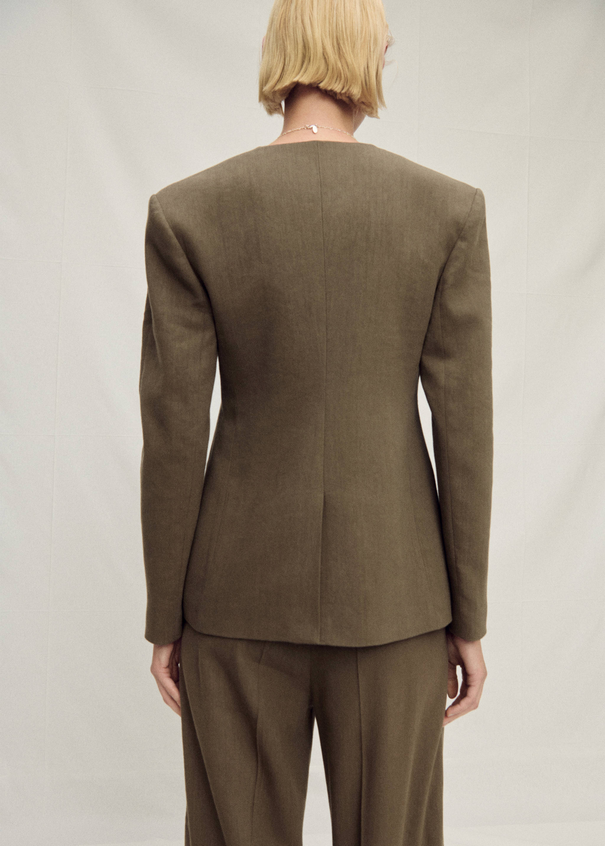 Seamless linen suit jacket - Reverse of the article