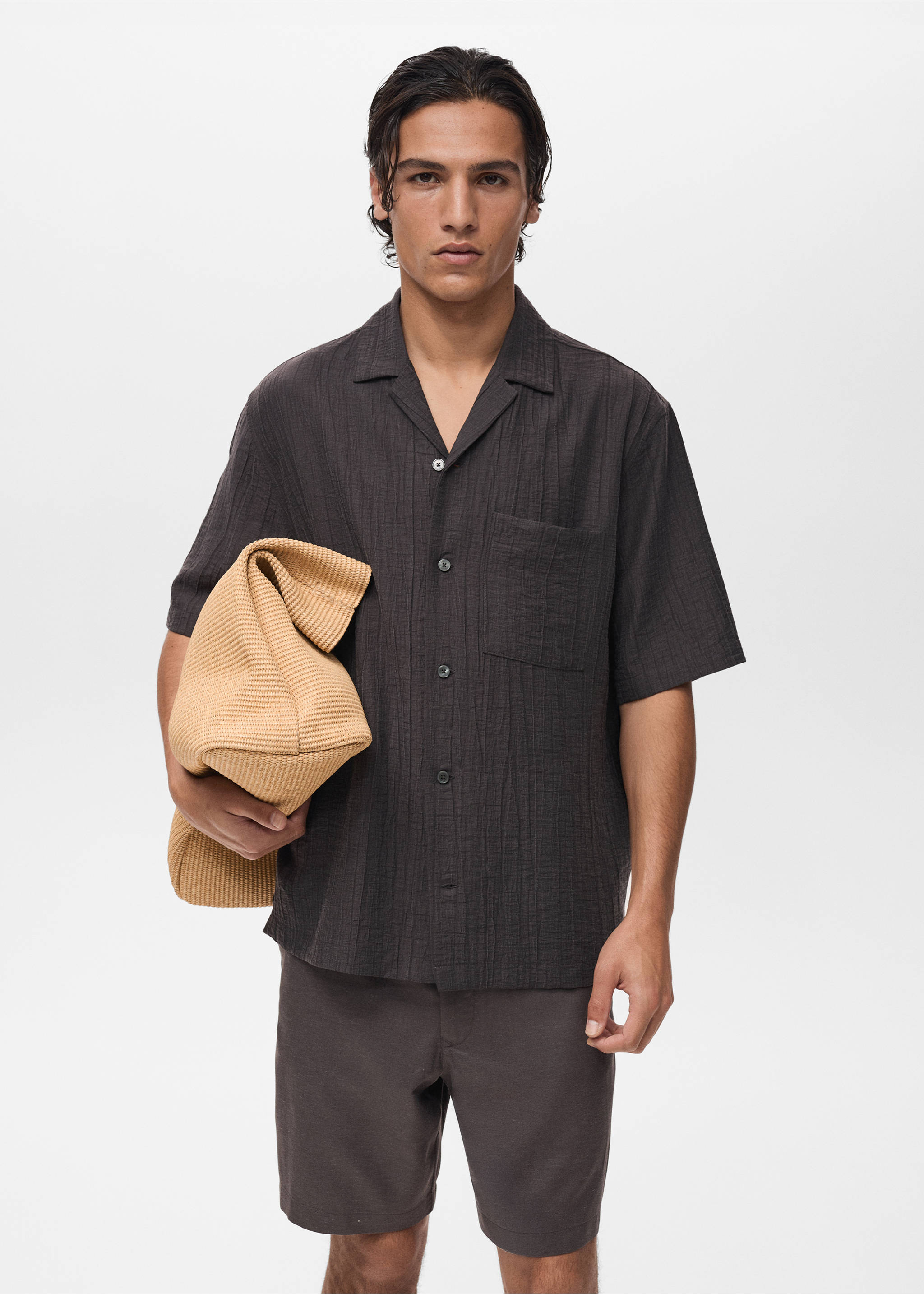 Camisa com efeito enrugado - Plano médio, Castanho. Ref: 87027903-00.